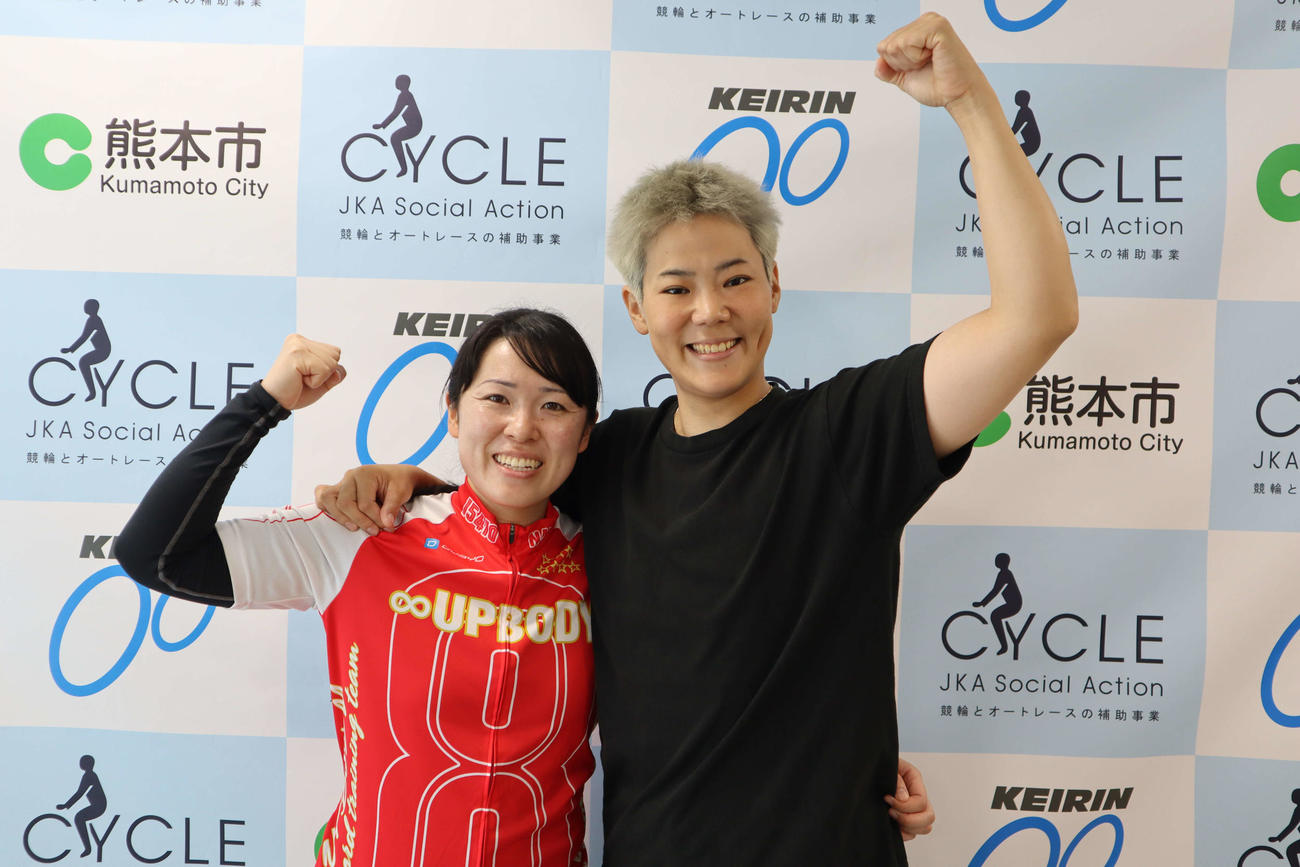 ガールズは村田奈穂、橋本佳耶（右）の地元コンビがそろって決勝を決めた（撮影・音無剛）
