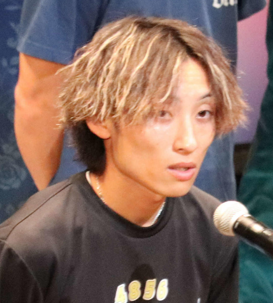 選手代表あいさつを行った豊田健士郎
