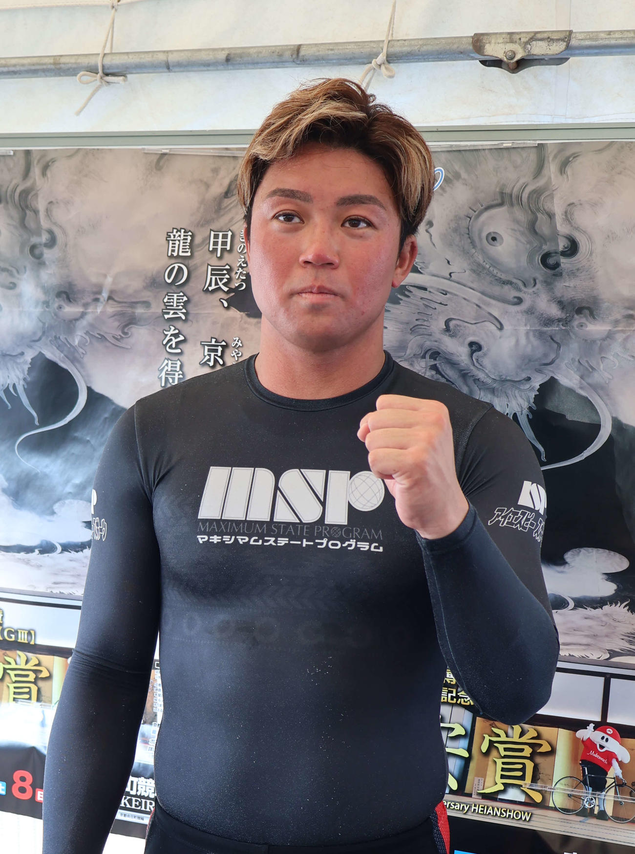 決勝12R、窓場千加頼は脇本雄太とのガチンコ勝負に挑む（撮影・山田敏明）