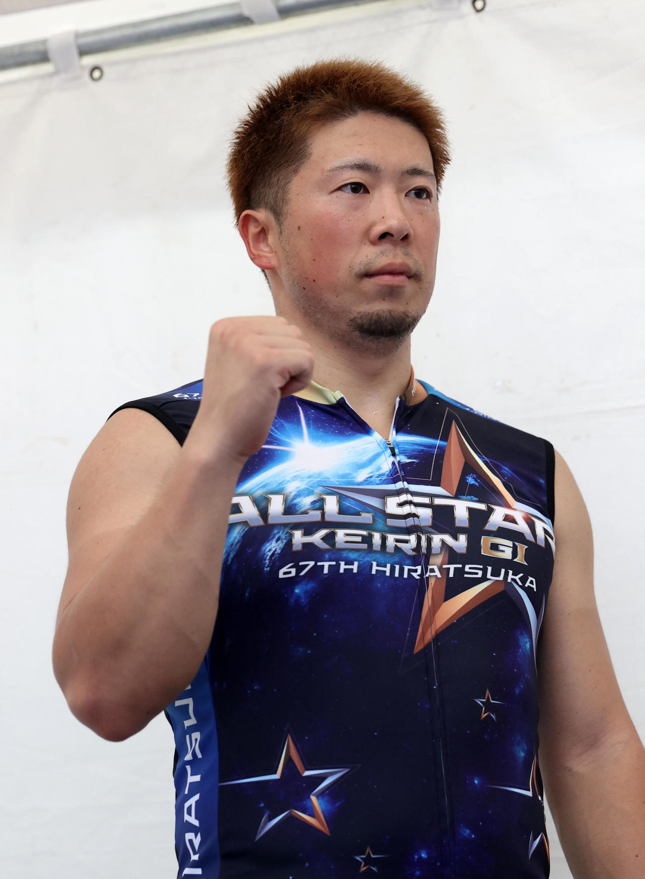 S級準決10Rで1着の深谷知広はガッツポーズする（撮影・柴田隆二）