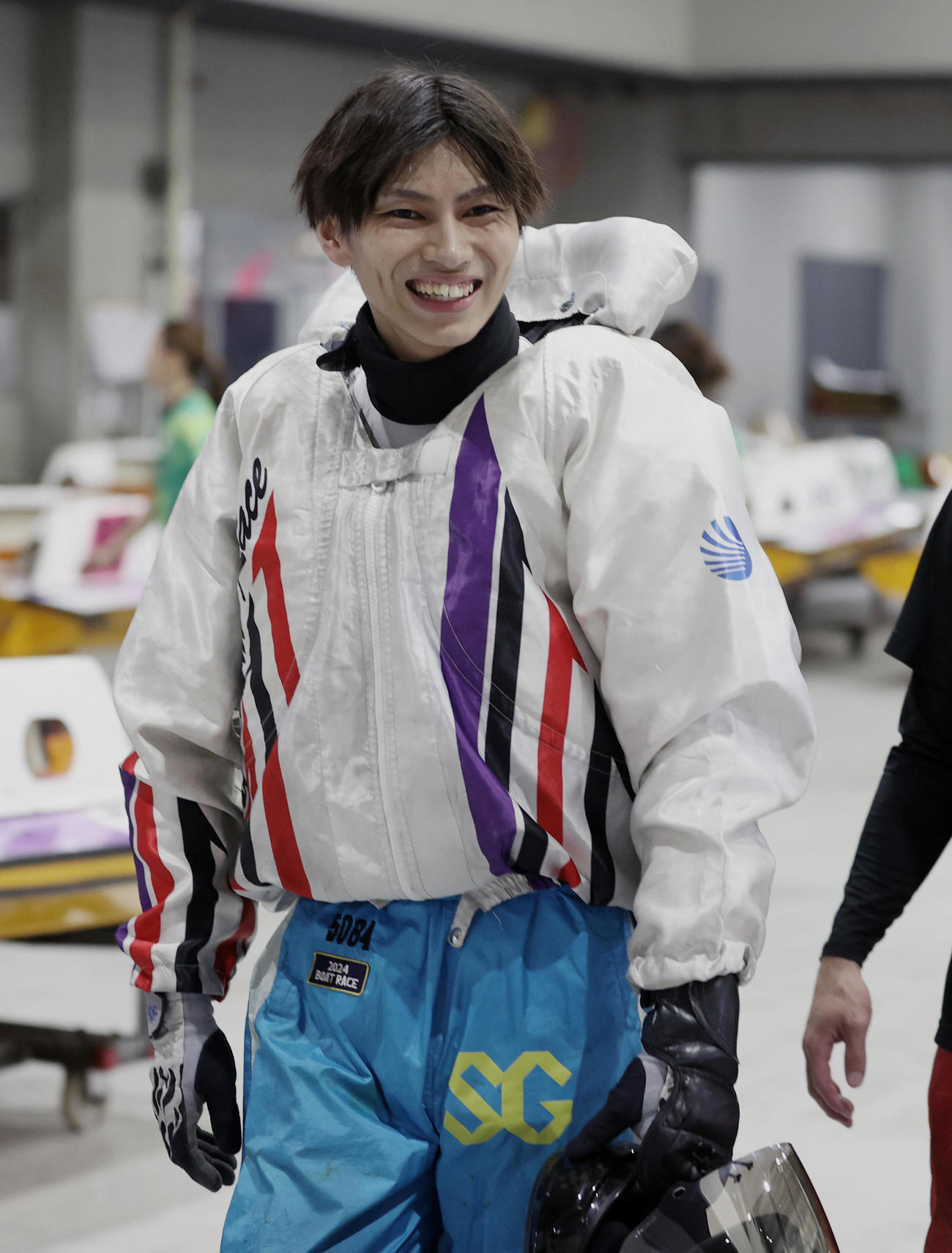 予選9Rで1着の末永和也は笑顔を見せる（撮影・柴田隆二）