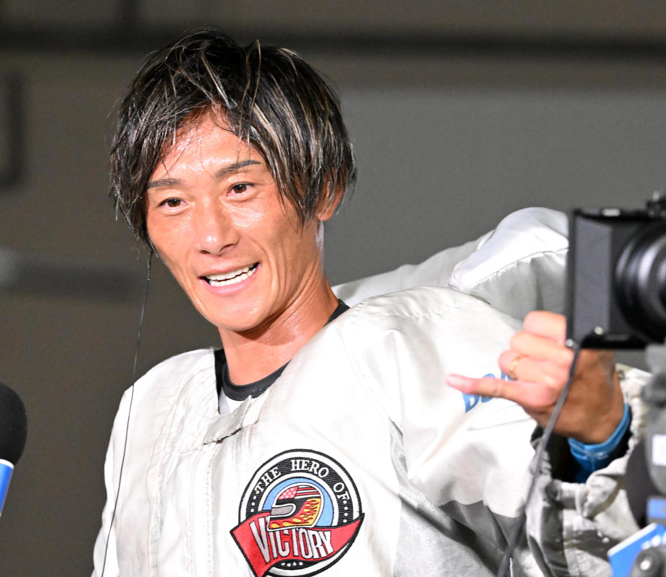 薄氷の勝利にほっとした表情の峰竜太