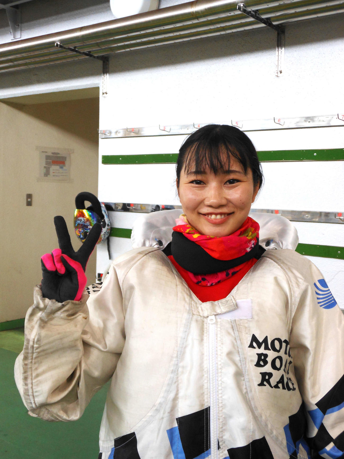 武井莉里佳が2日目7Rインからバースデー白星を飾りブイサイン