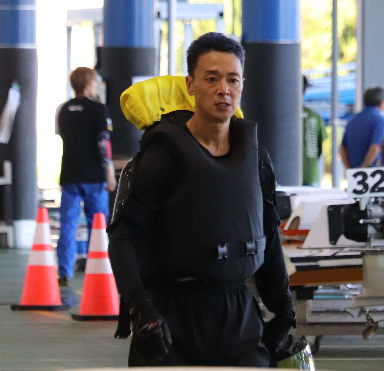 前節V機を得た泥谷一毅が果敢に攻める