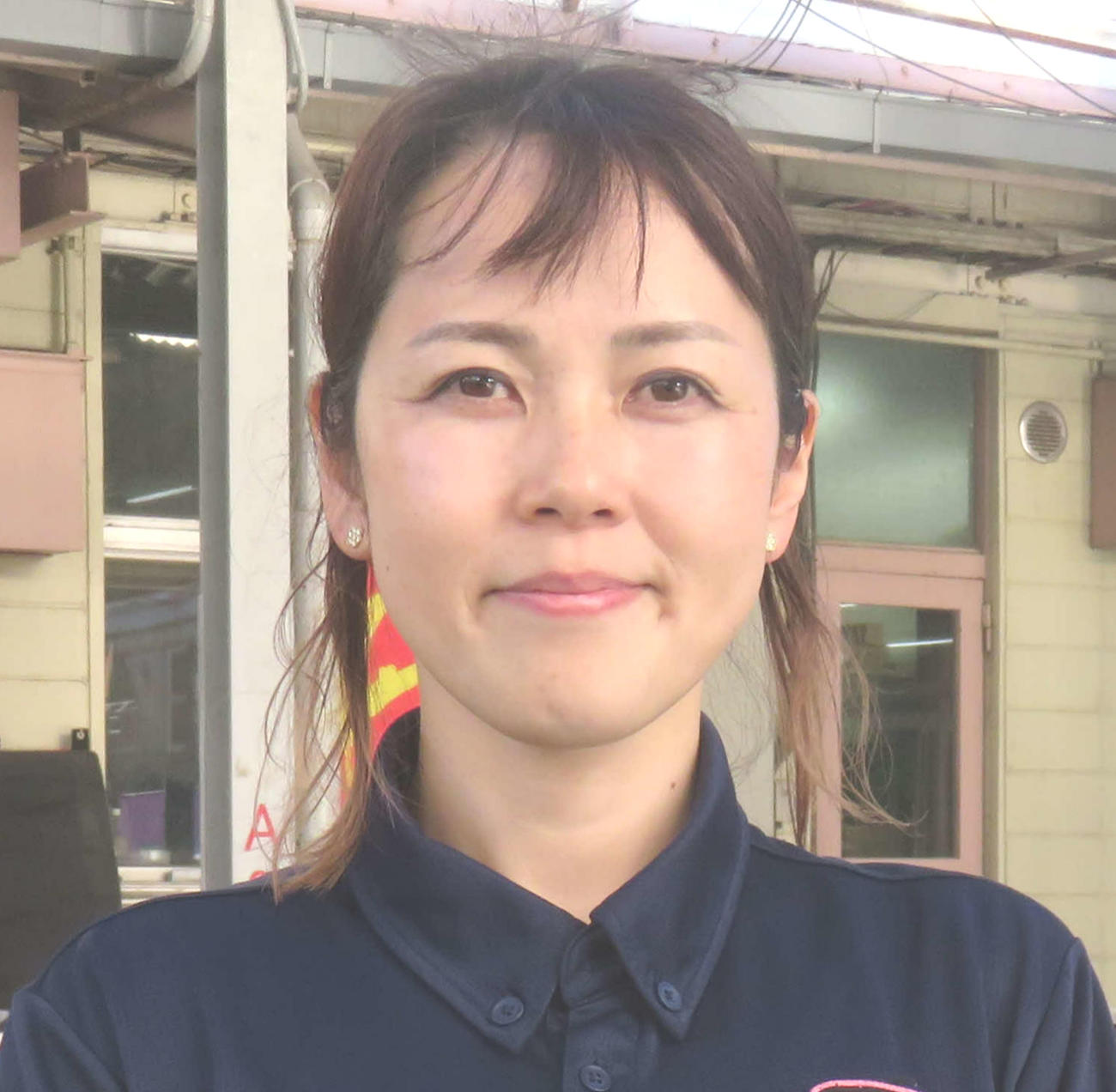 「少しでも伸びるように」ペラをたたく平山智加