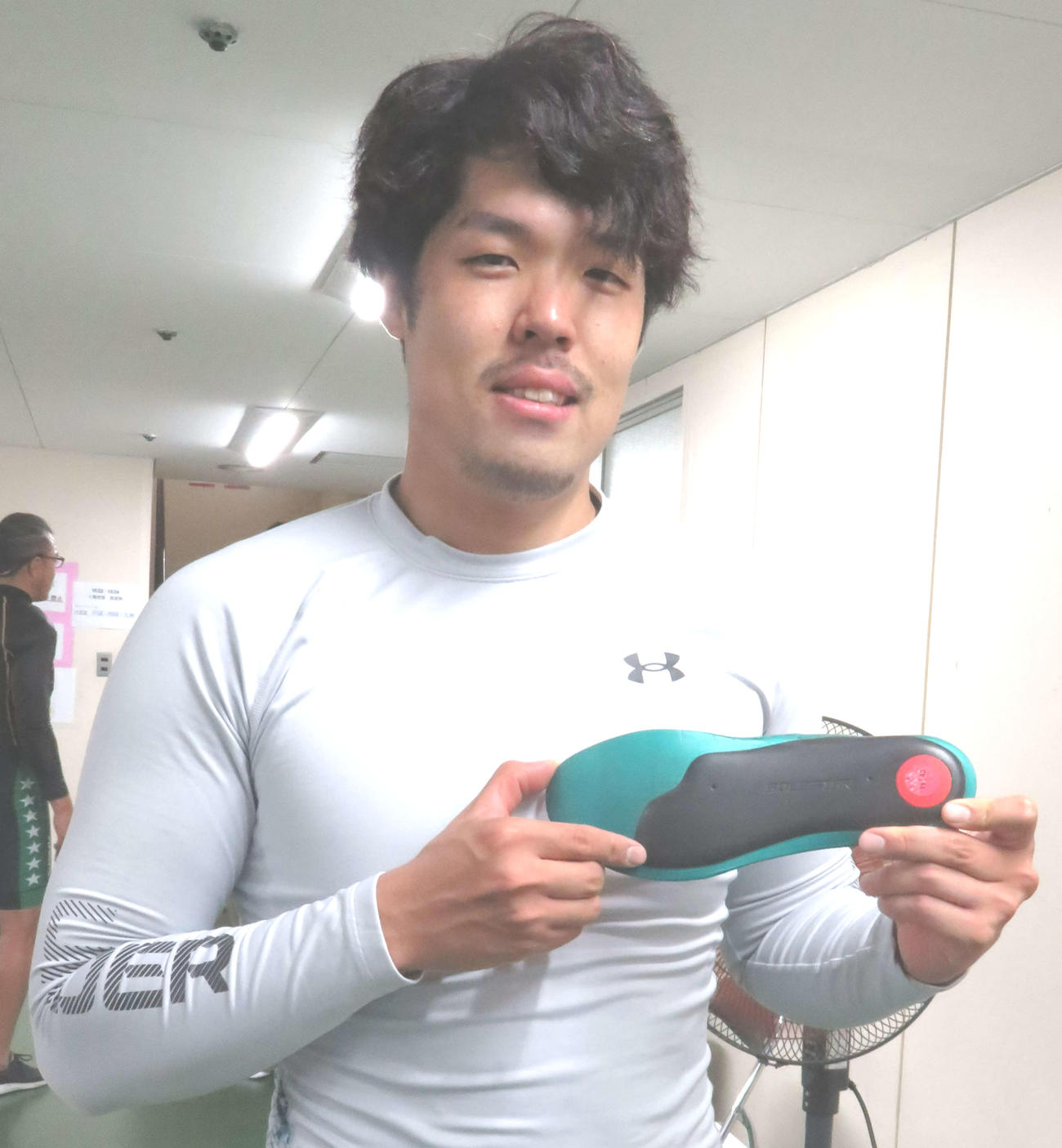 真砂英作は愛用のインソールをアピール