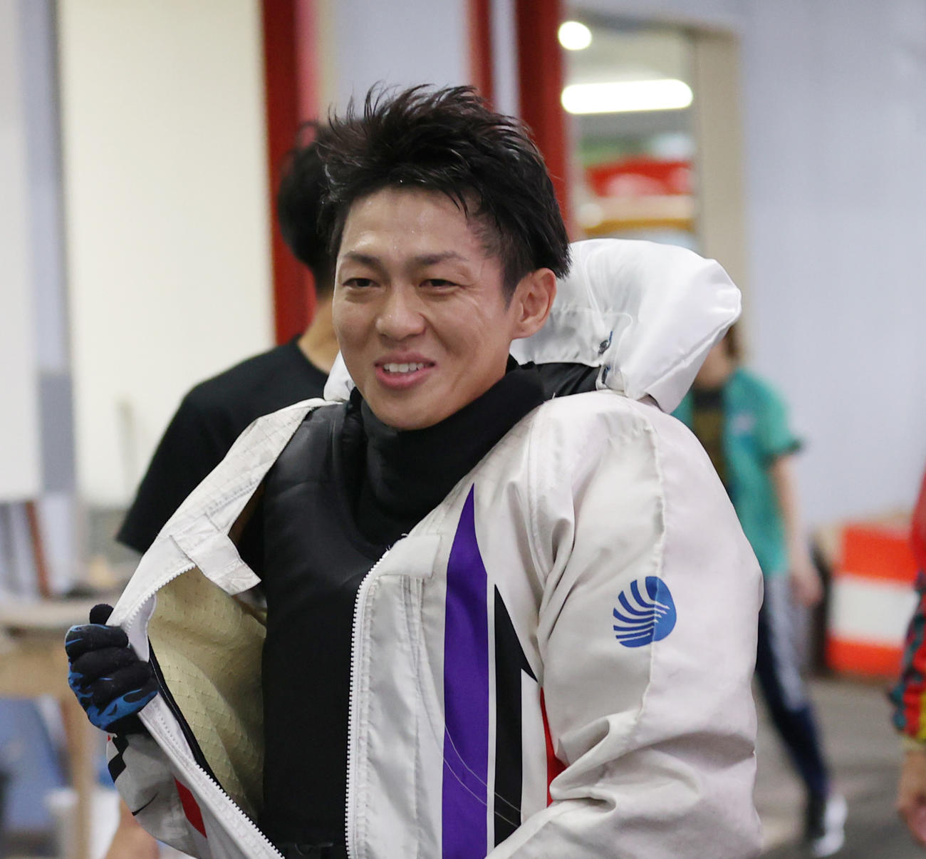 準優10Rで1着の桐生順平は笑顔を見せる（撮影・柴田隆二）