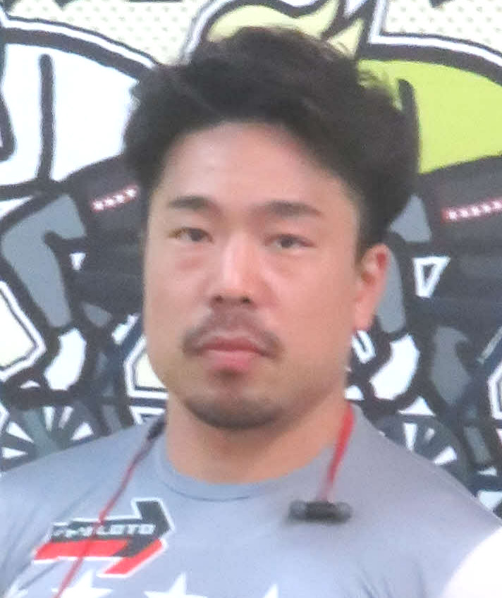 俊敏な立ち回りで初日特選を快勝した古性優作