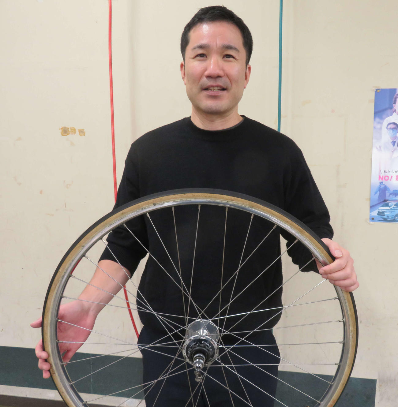 新人対策を練る古川大輔（撮影・栗田文人）