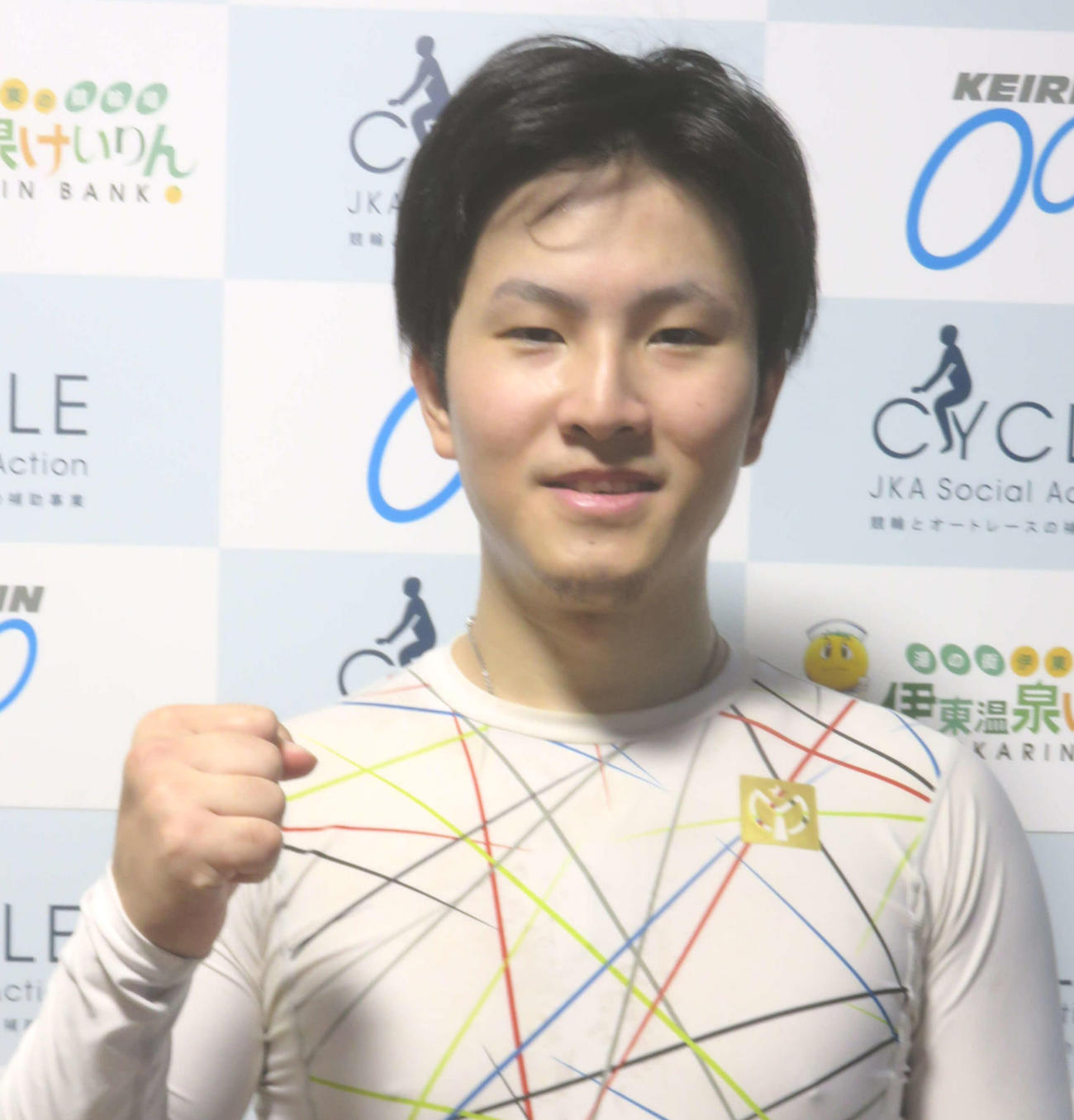 白星発進を決めた鈴木薫