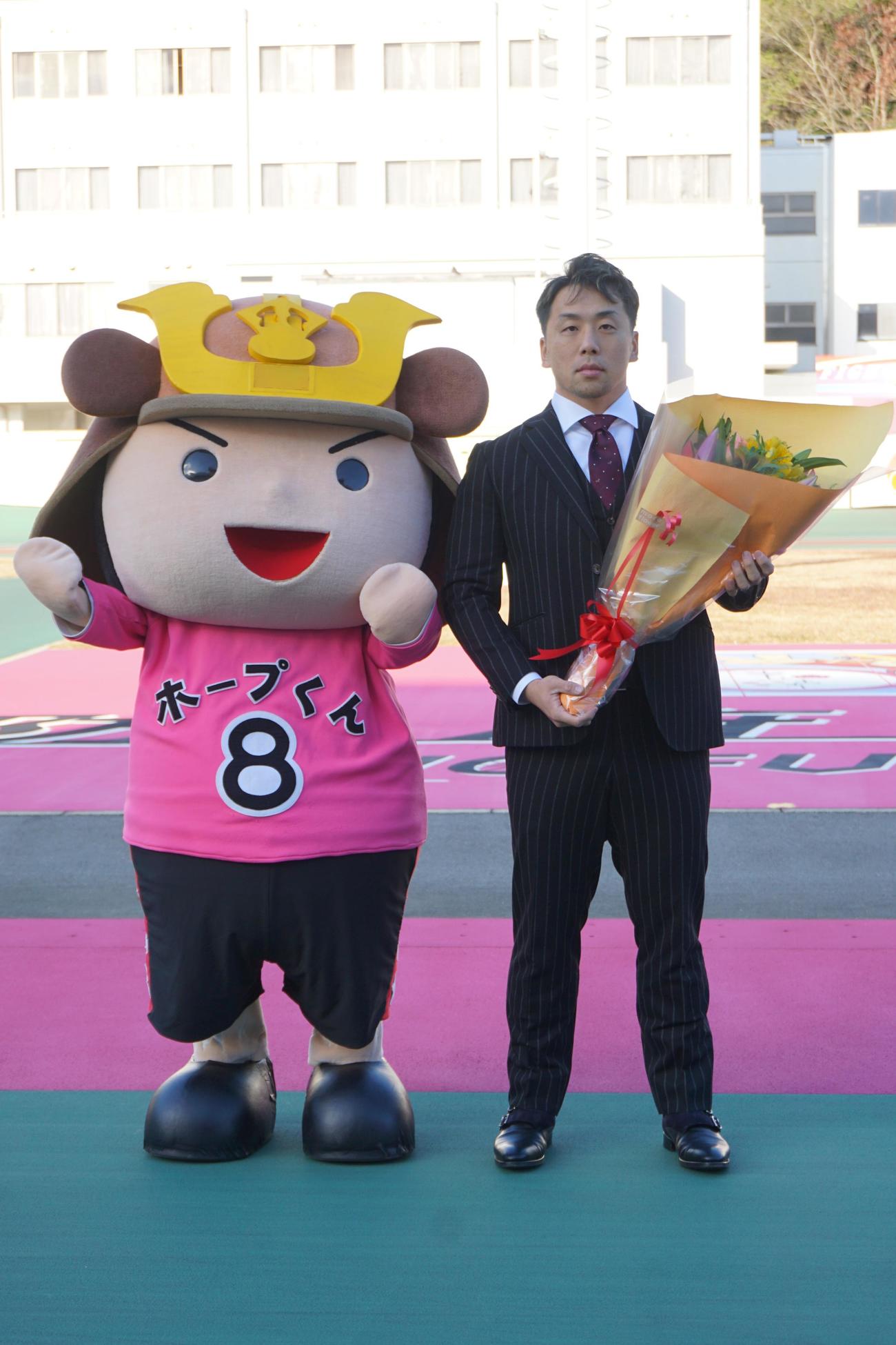 清水裕友がファンの声援を一身に受けた