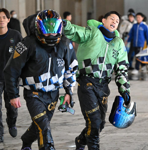 ボートレース】たまたまにしては強烈過ぎ！毒島誠が鬼のピット離れから
