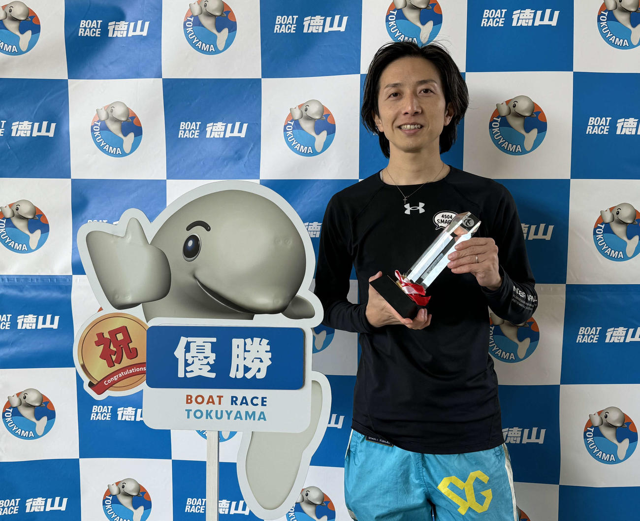 2コース差しで今年3度目のVを飾った前田将太（撮影・渕上知）