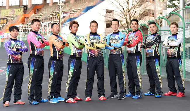 2015年・KEIRINグランプリ最後の出場となった京王閣バンクで（右から3人目）