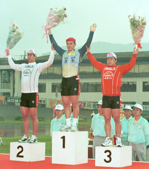 1997年・びわこG1高松宮記念杯で優勝した吉岡稔真（中央）、決勝2着の神山雄一郎（左）、同3着の児玉広志