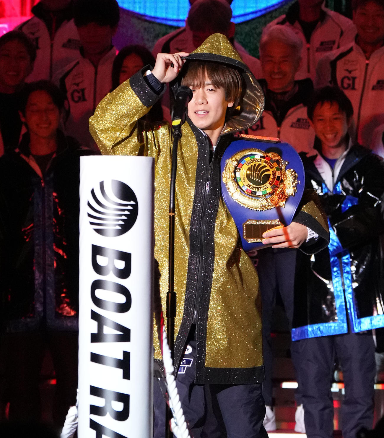 セレモニーであいさつをする関（撮影・森本幸一）