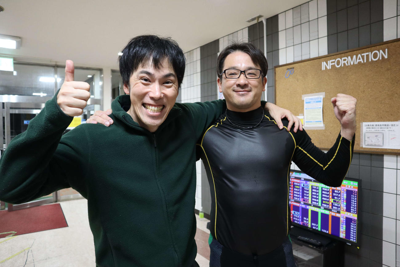 野見泰要、井上剛（左）の岡山コンビは抽選の結果、みなし着位でワンツー（撮影・音無剛）