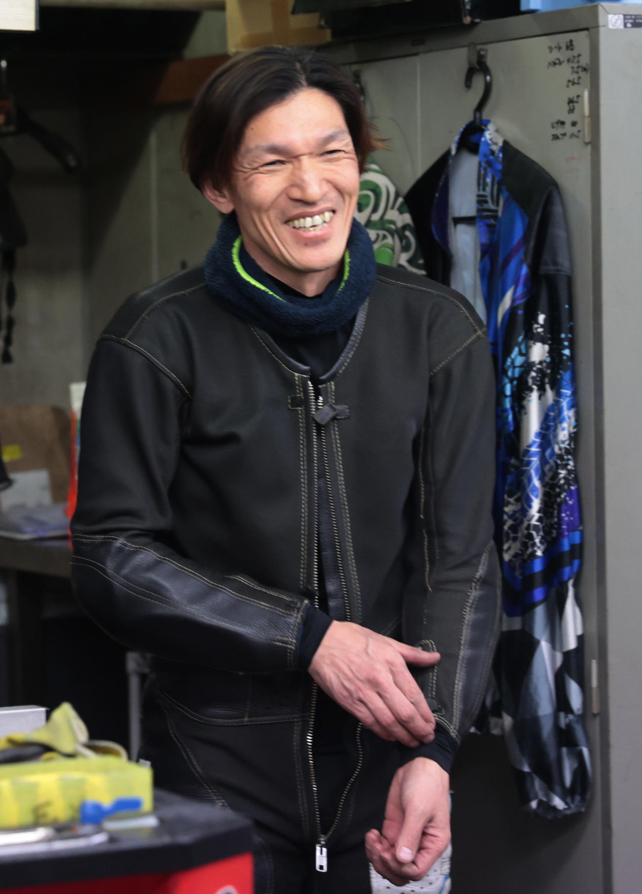 最終予選7Rを勝利して笑顔を見せる松本康（撮影・柴田隆二）