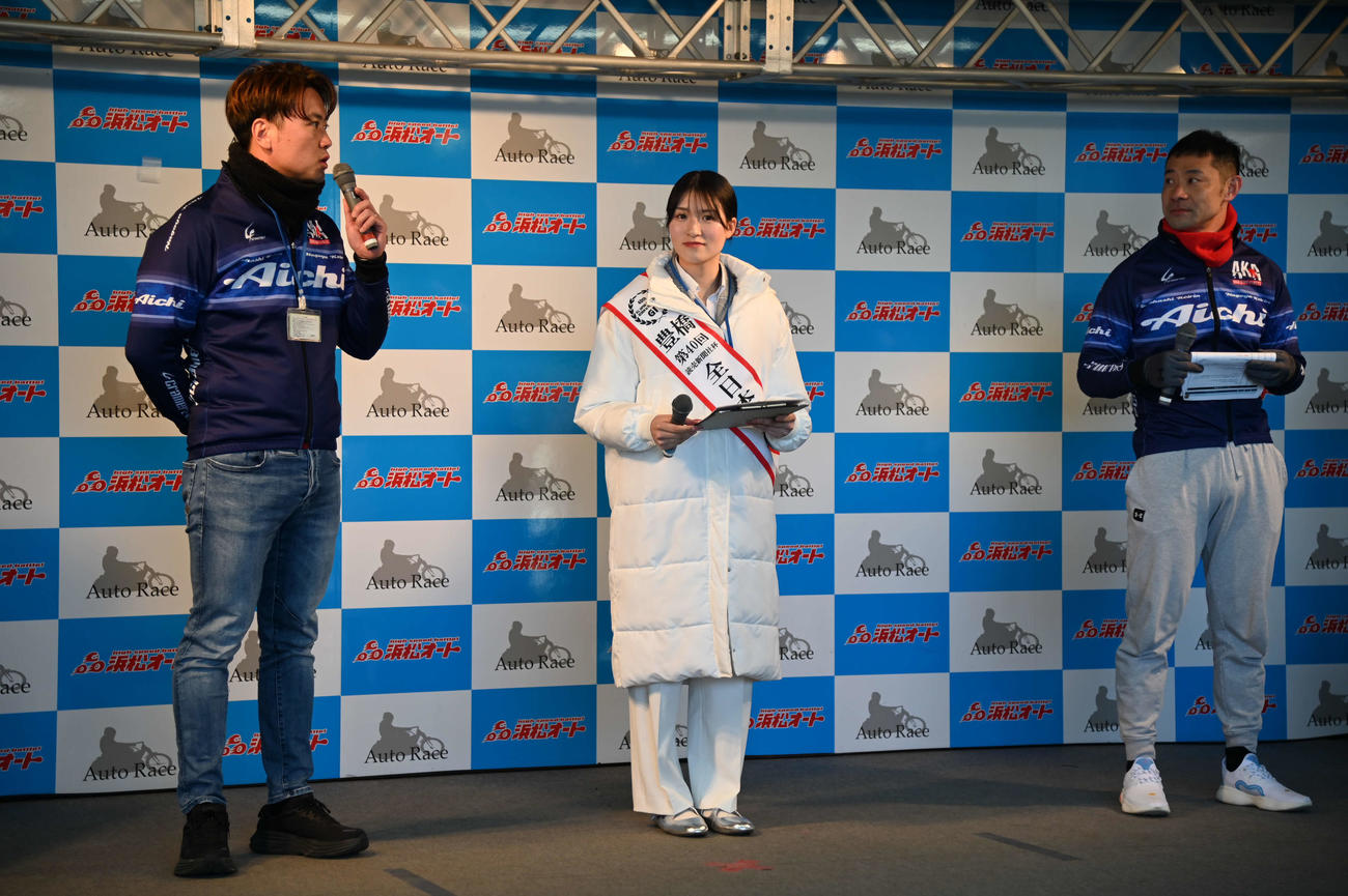 豊橋競輪で開催されるG1全日本選抜競輪のPRトークショーを行った