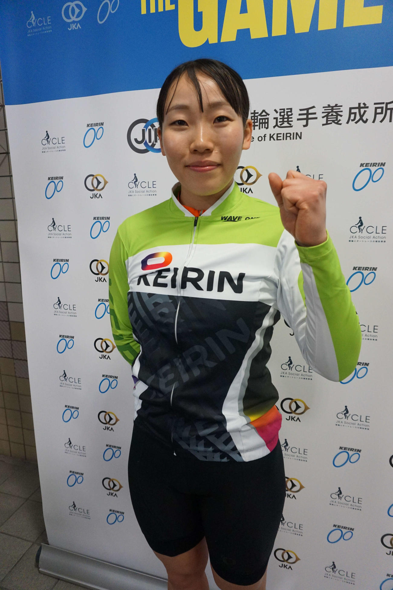 在所1位の酒井亜樹は2回戦で勝利を挙げて安堵（あんど）した