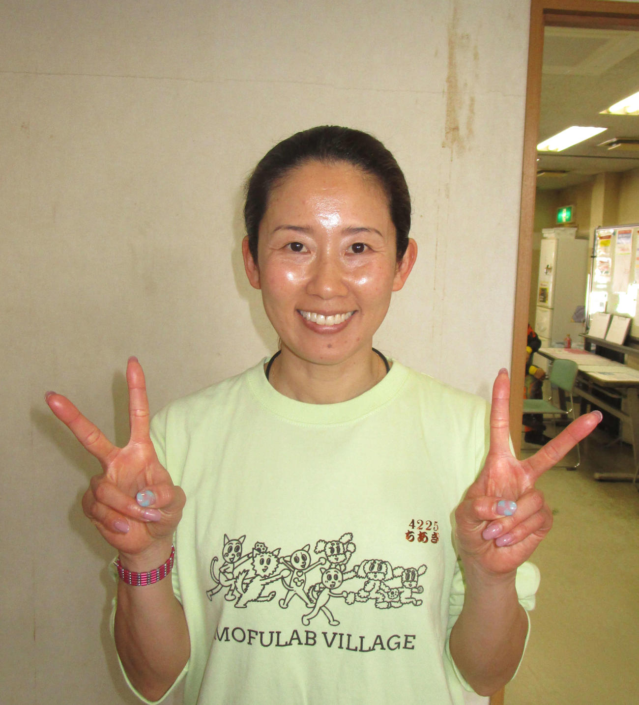 「オール群馬で優勝を狙います」とVサインの土屋千明（撮影・安井雅彦）