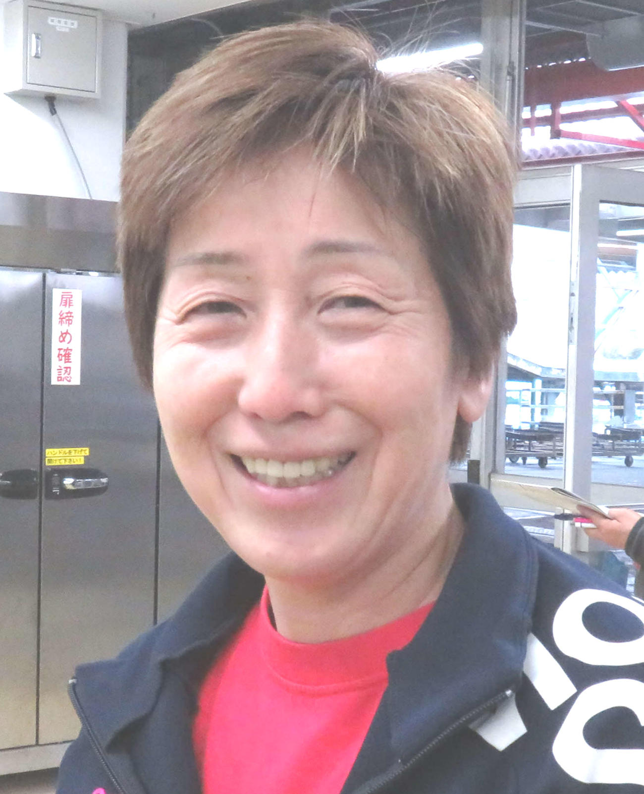 佐藤隆太郎のSG初優勝を喜ぶ渡辺千草