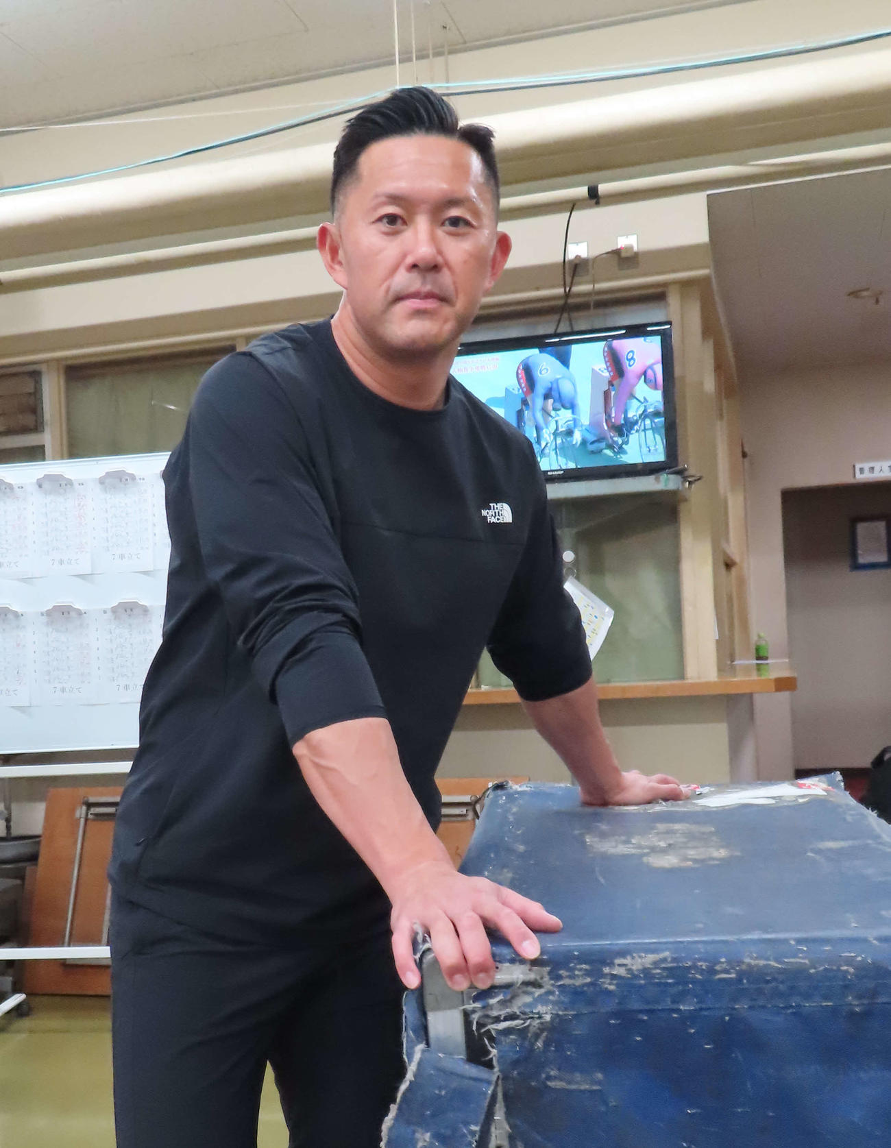 地元青森の25年開幕節へ張り切る永沢剛（撮影・野島成浩）