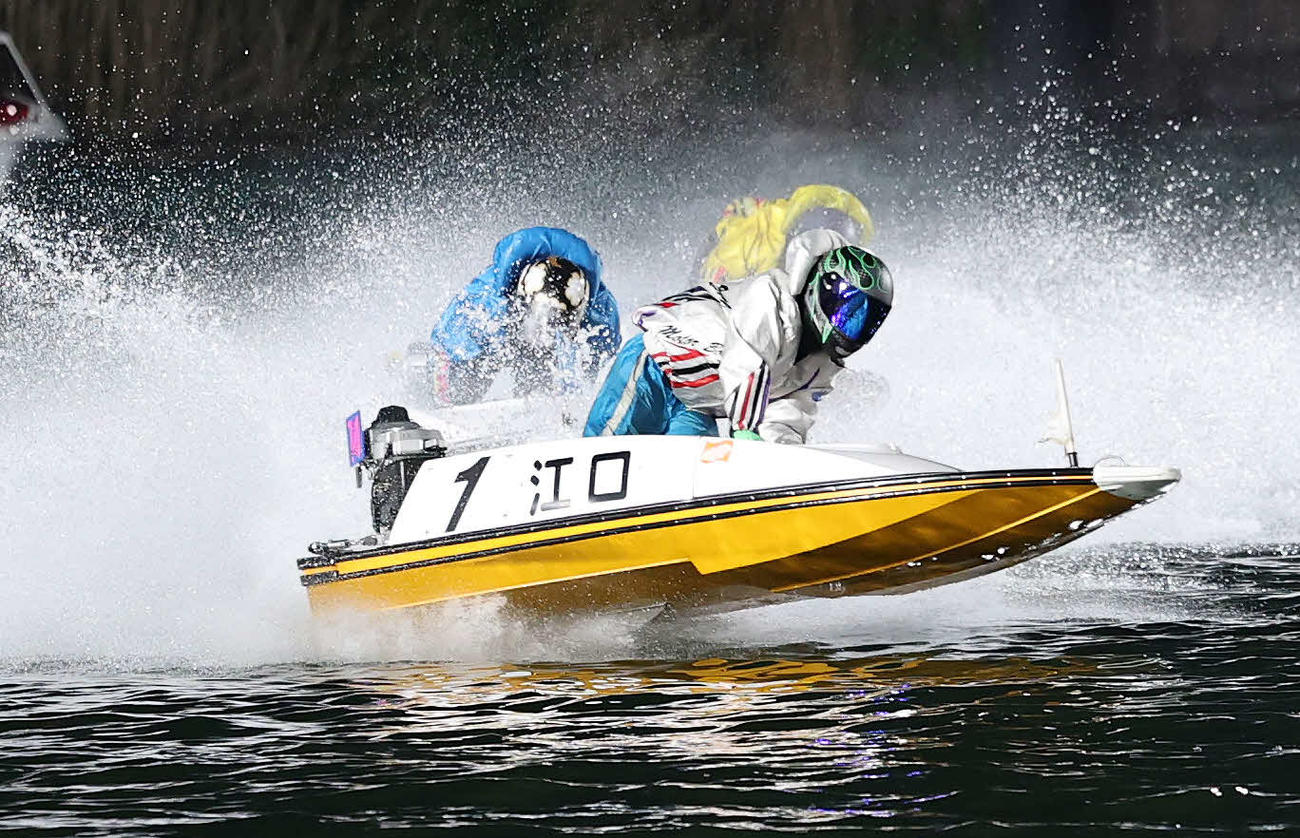 桐生11R　江口（手前）が制した1周2M（撮影・鈴木正人）