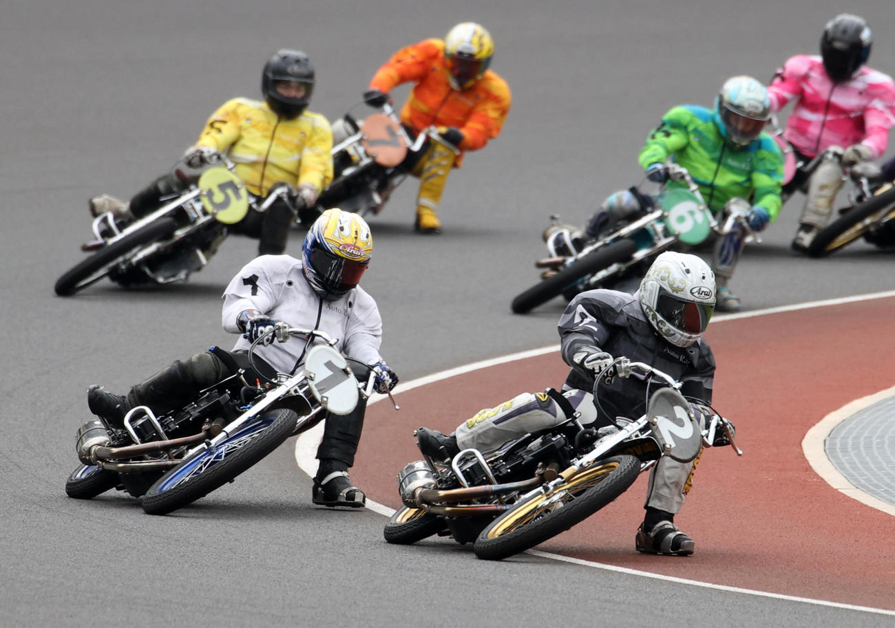 予選3R、1着西翔子（2）、2着森下輝（1）、3着中山光（5）（撮影・柴田隆二）