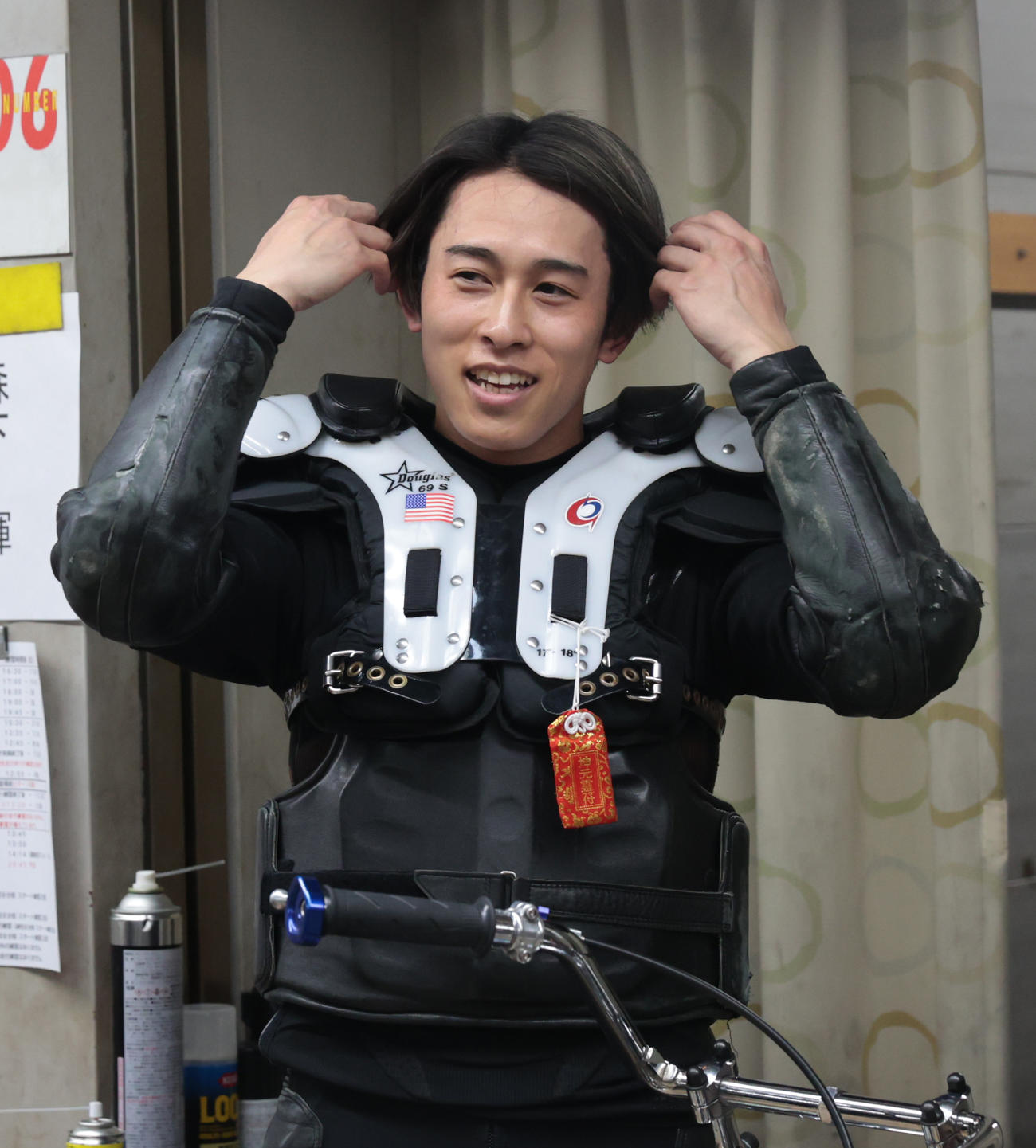 予選3Rで2着の森下輝は笑顔を見せる（撮影・柴田隆二）