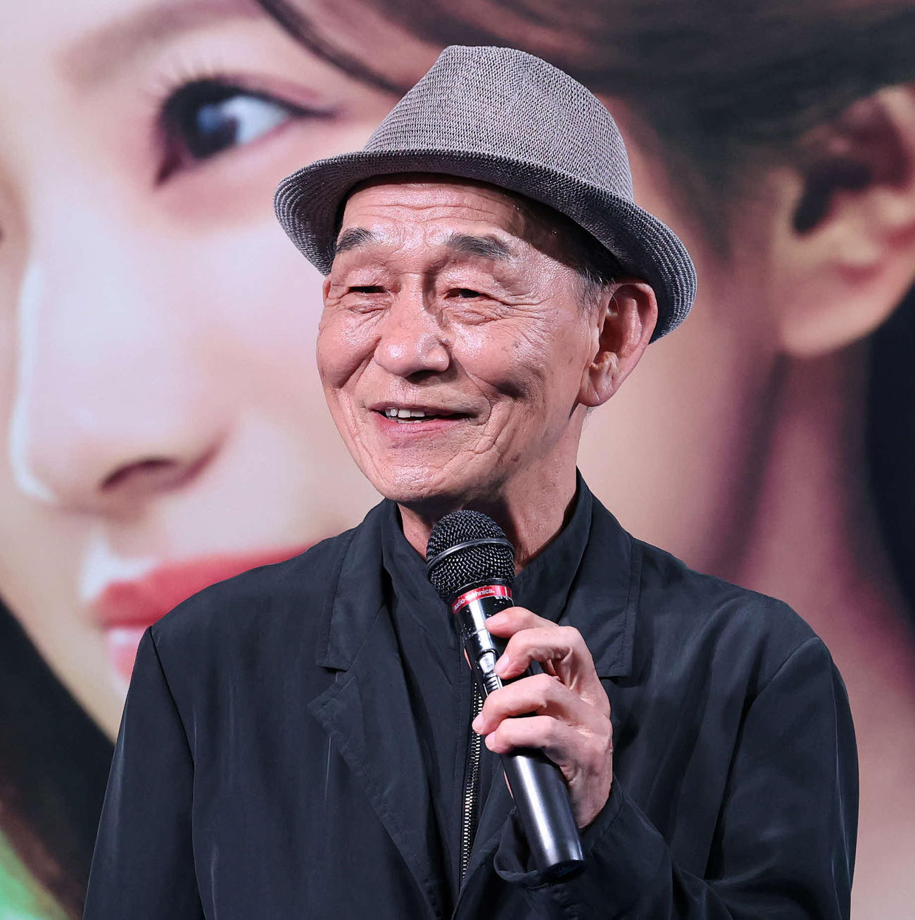 トークショーに臨む笹野高史（撮影・鈴木正人）