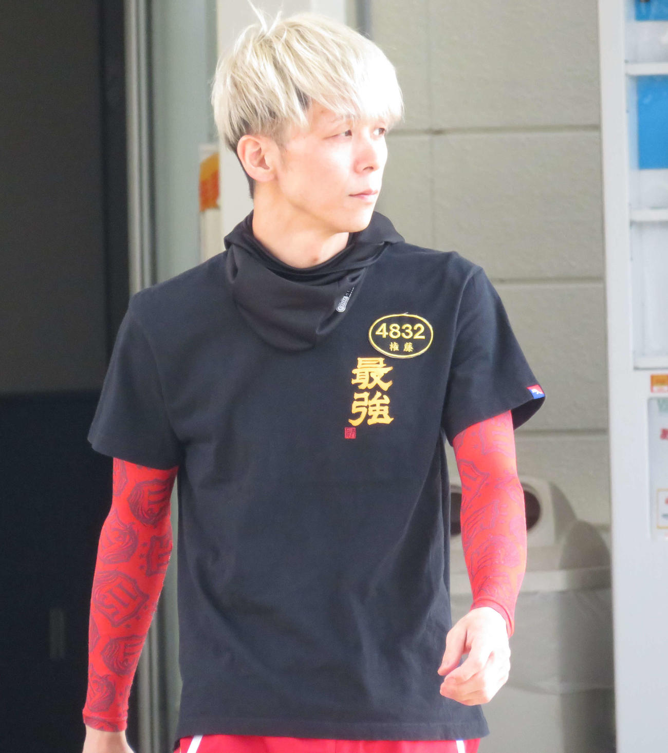前節のV機を駆る権藤俊光が初日連勝発進を決めた