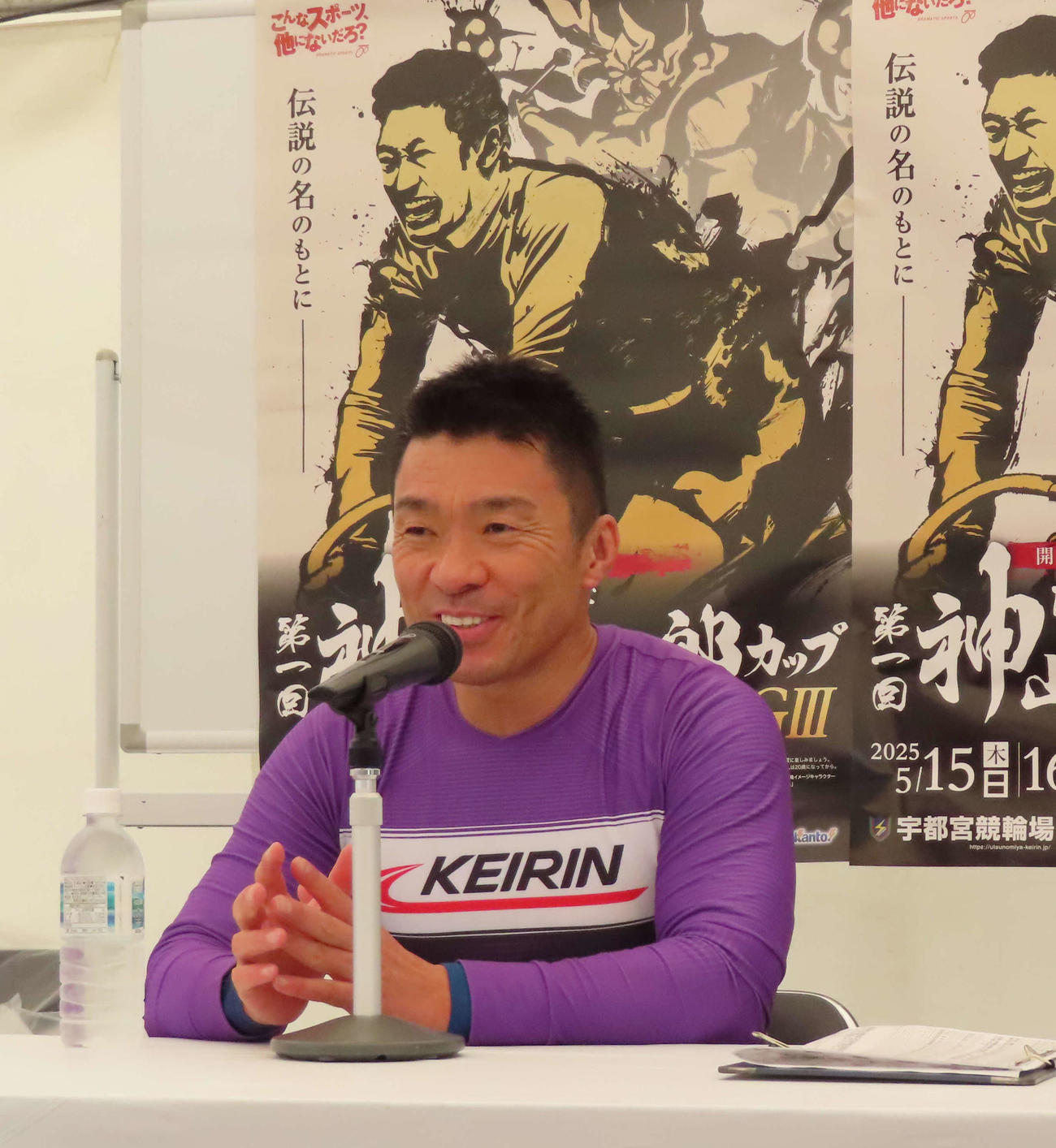 1予7Rを制した武田豊樹が大会ポスターをバックに心境を語る