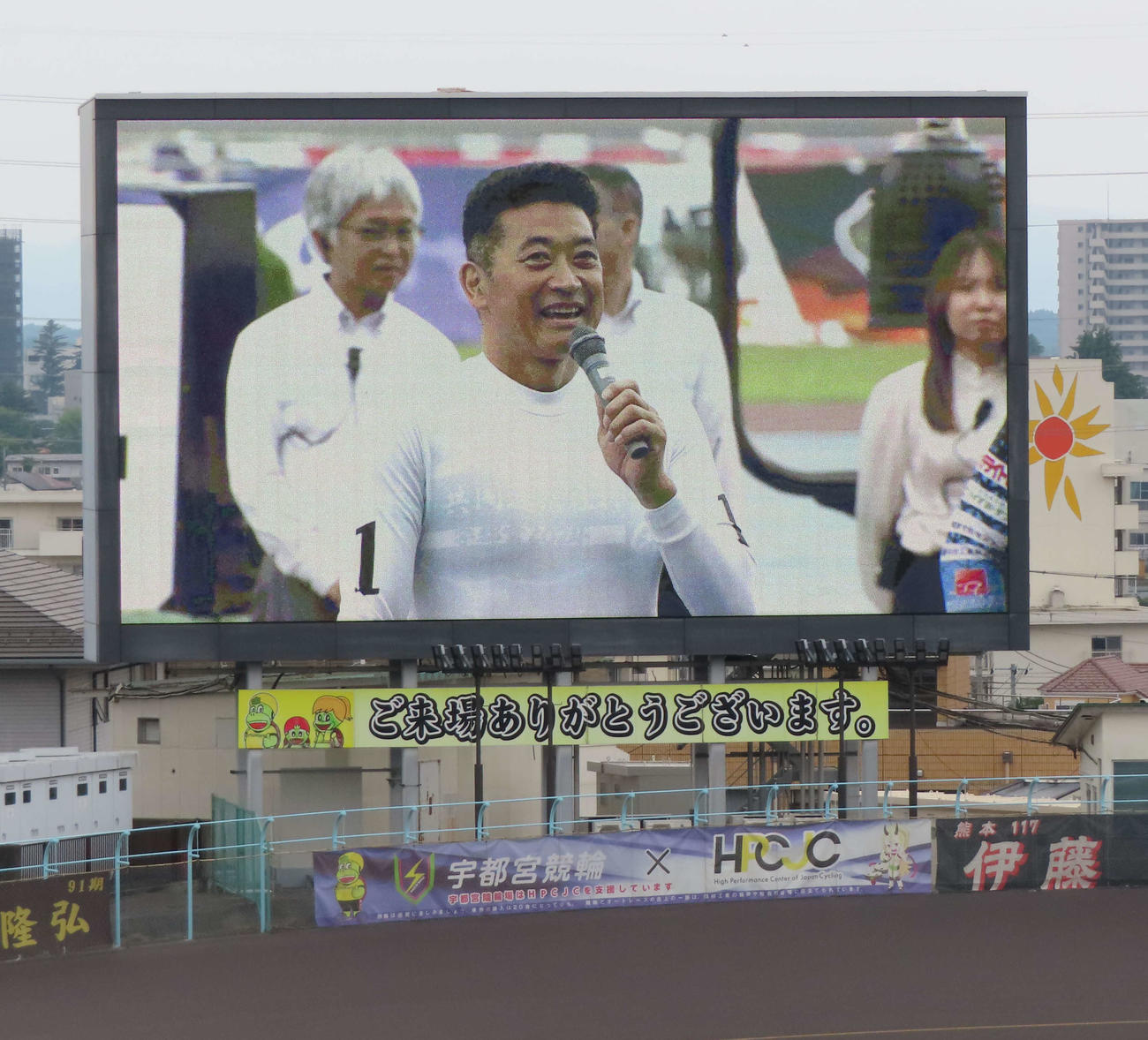 宇都宮競輪　エキシビションレースへ抱負を話す神山雄一郎氏（撮影・野島成浩）＝2025年05月18日