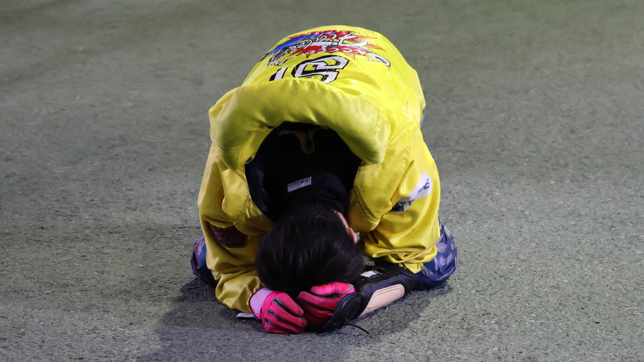 準優9R、道中2番手を走っていた梶山涼斗は、2周1Mで後退して4着となって優出を逃して悔しがる（撮影・中森亮）