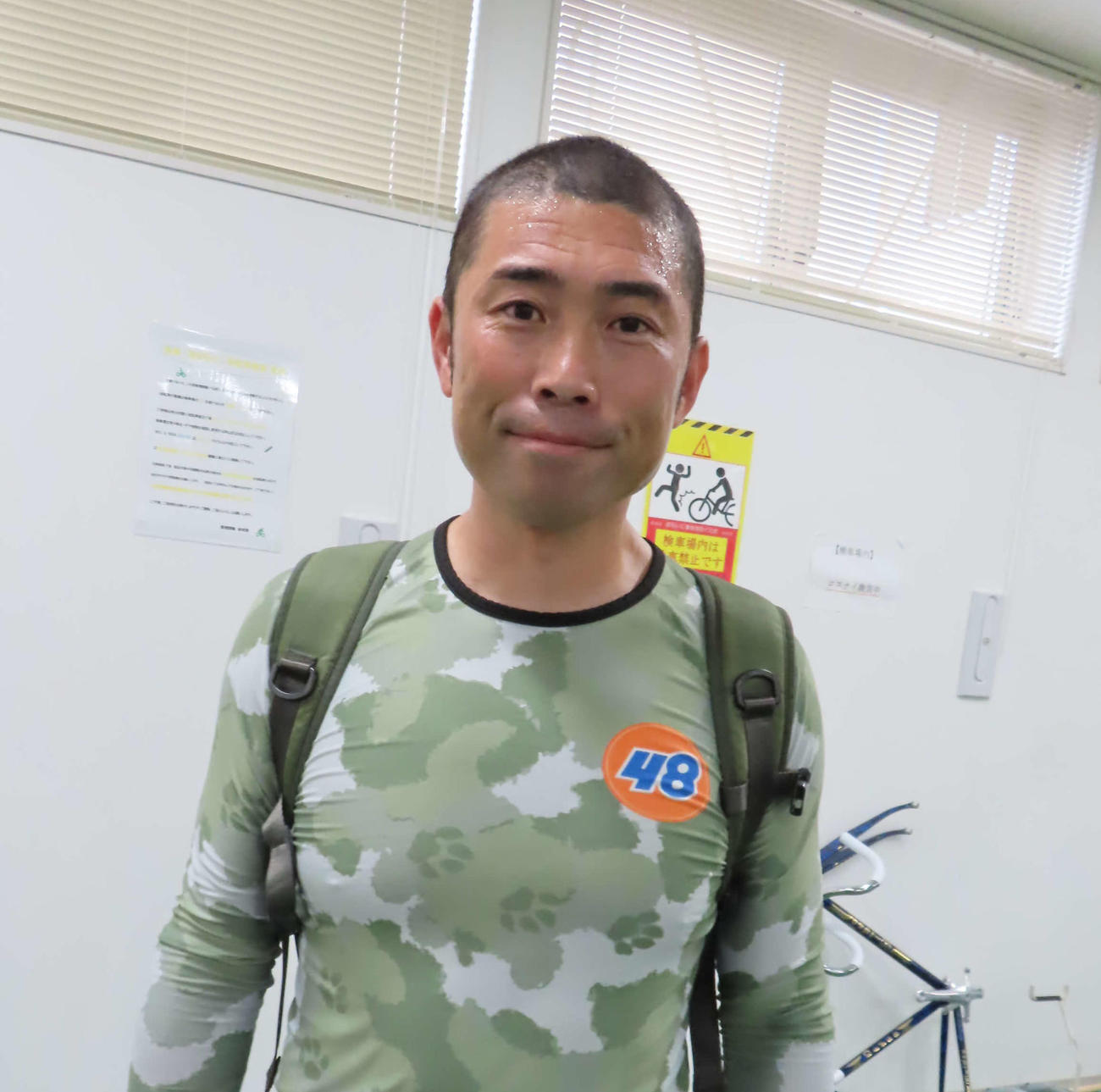 決勝11R、疋田力也にマークして優勝を目指す加藤寛治