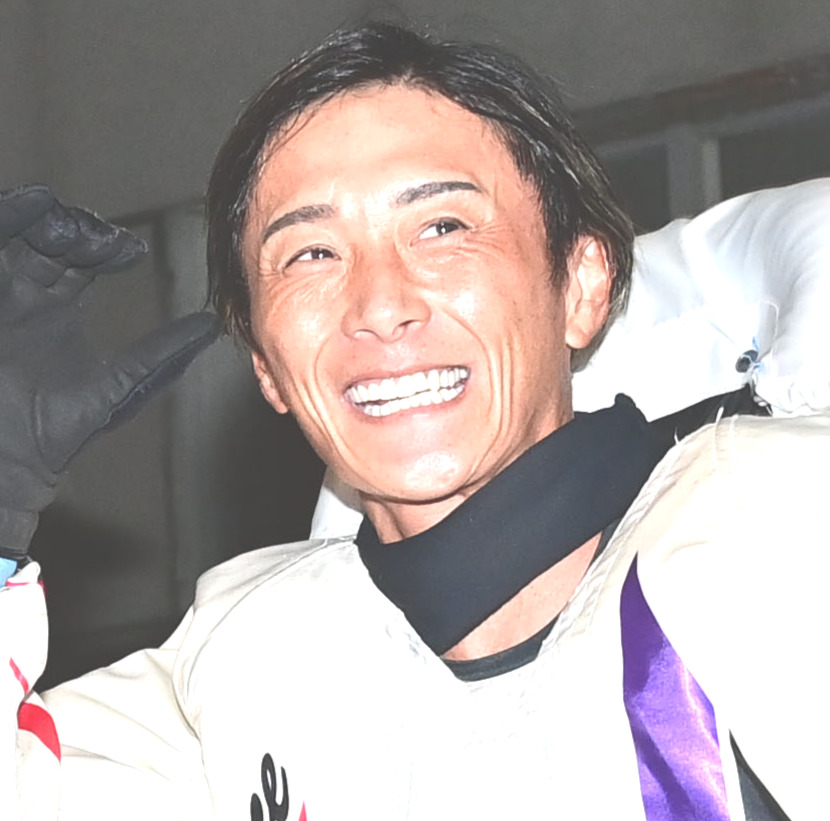 シリーズ2勝目を挙げた峰竜太