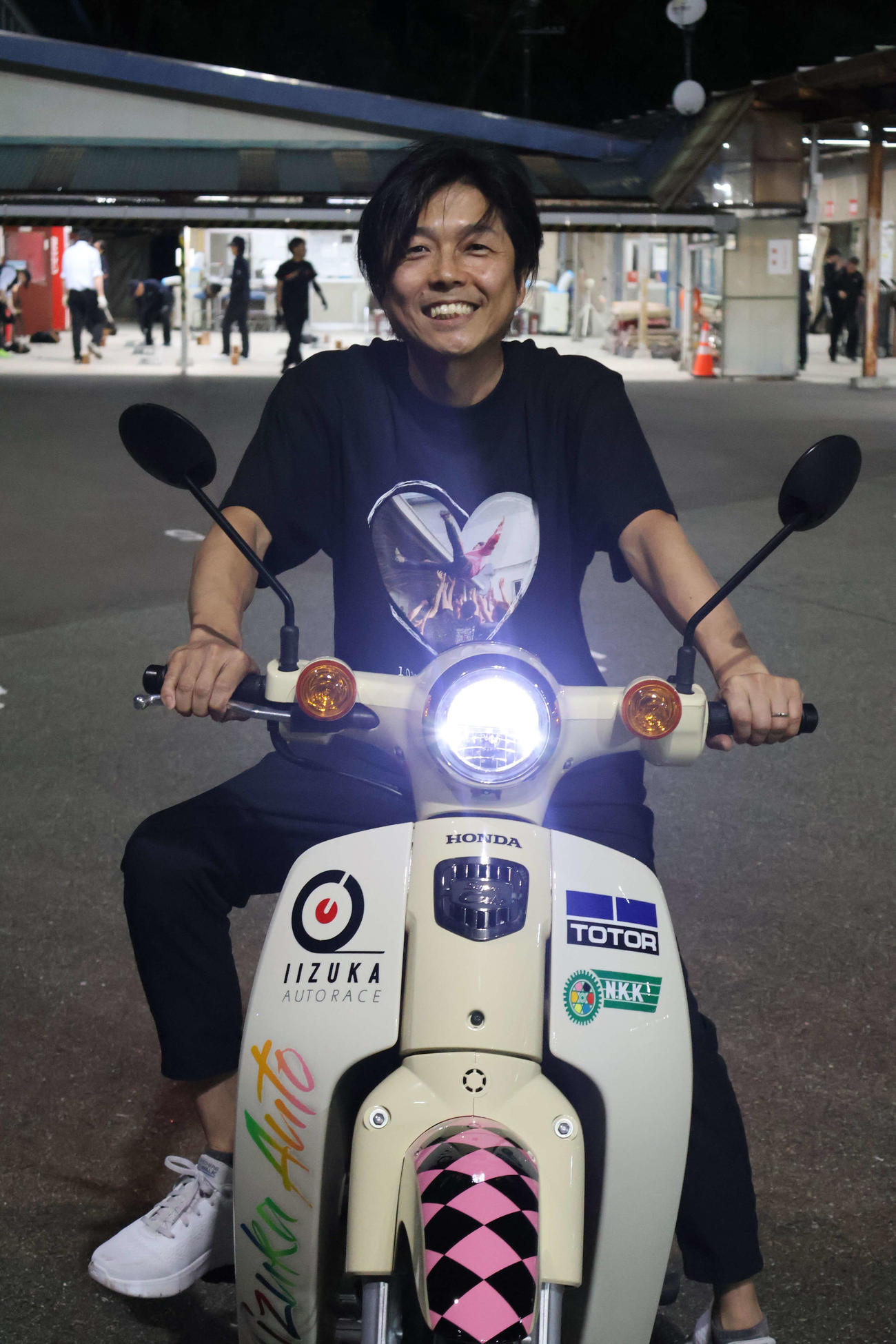 オートレース】有吉辰也支部長の忙しい一日 お出迎え司会→レースで1