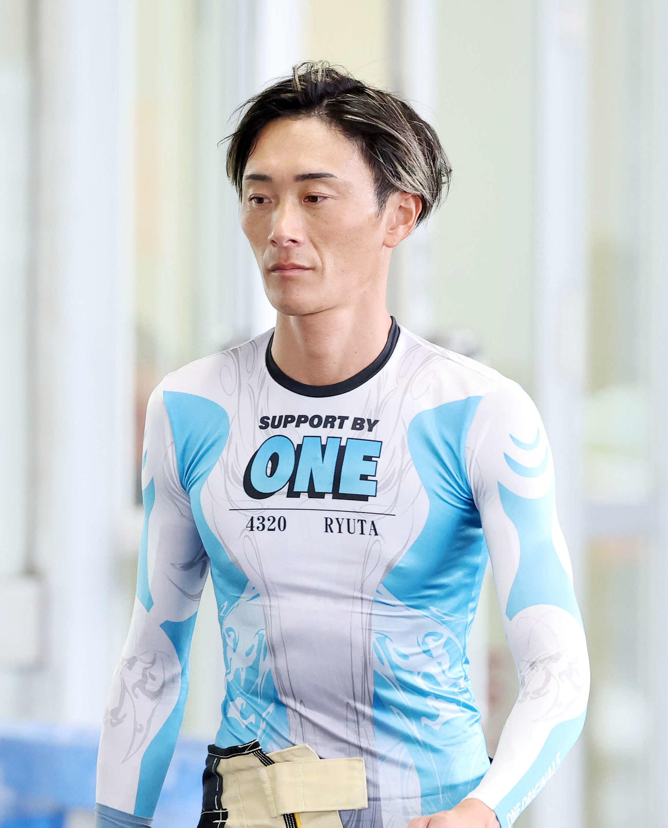 峰竜太（撮影・鈴木正人）