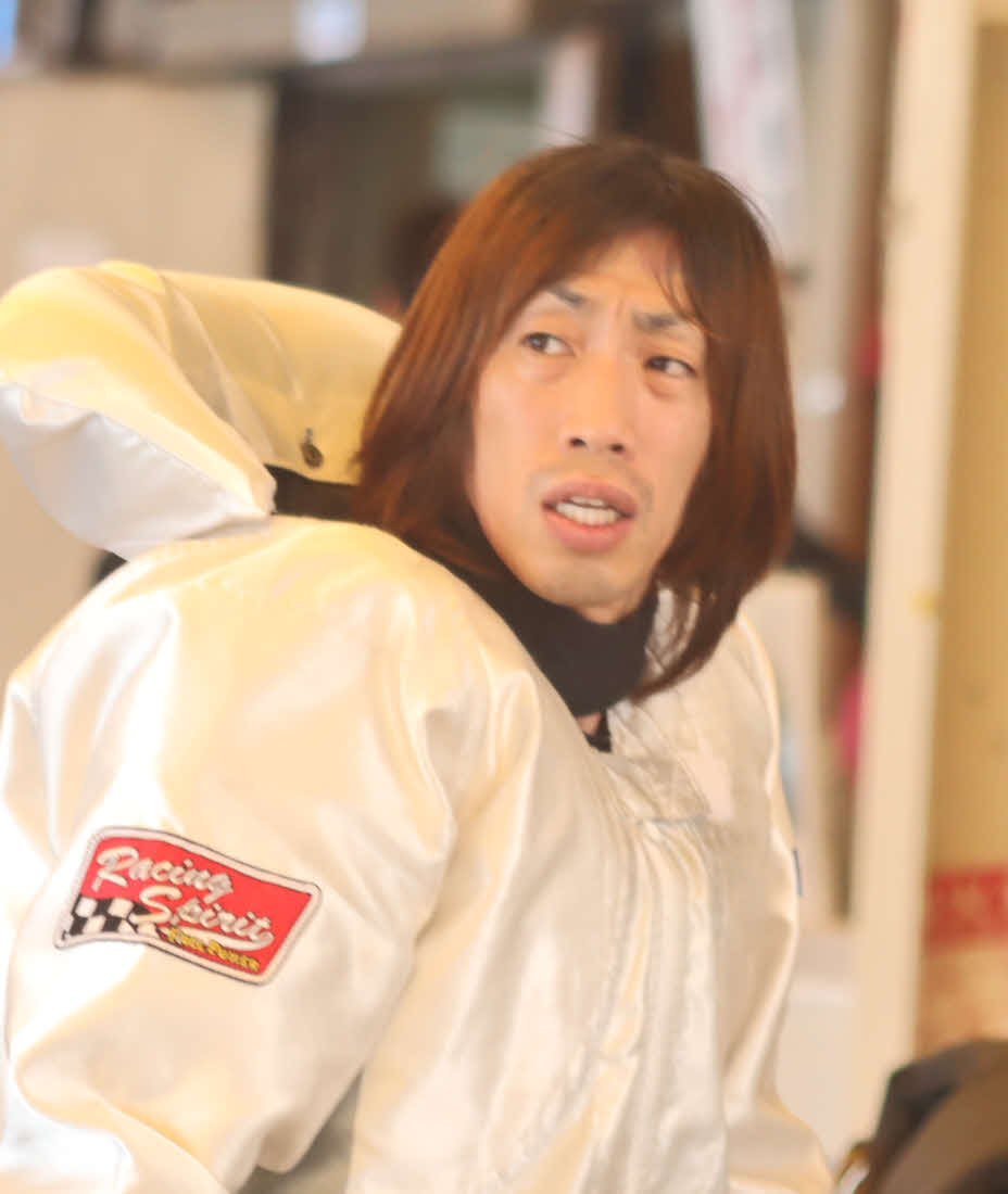 準優勝負駆けに成功した坪口竜也