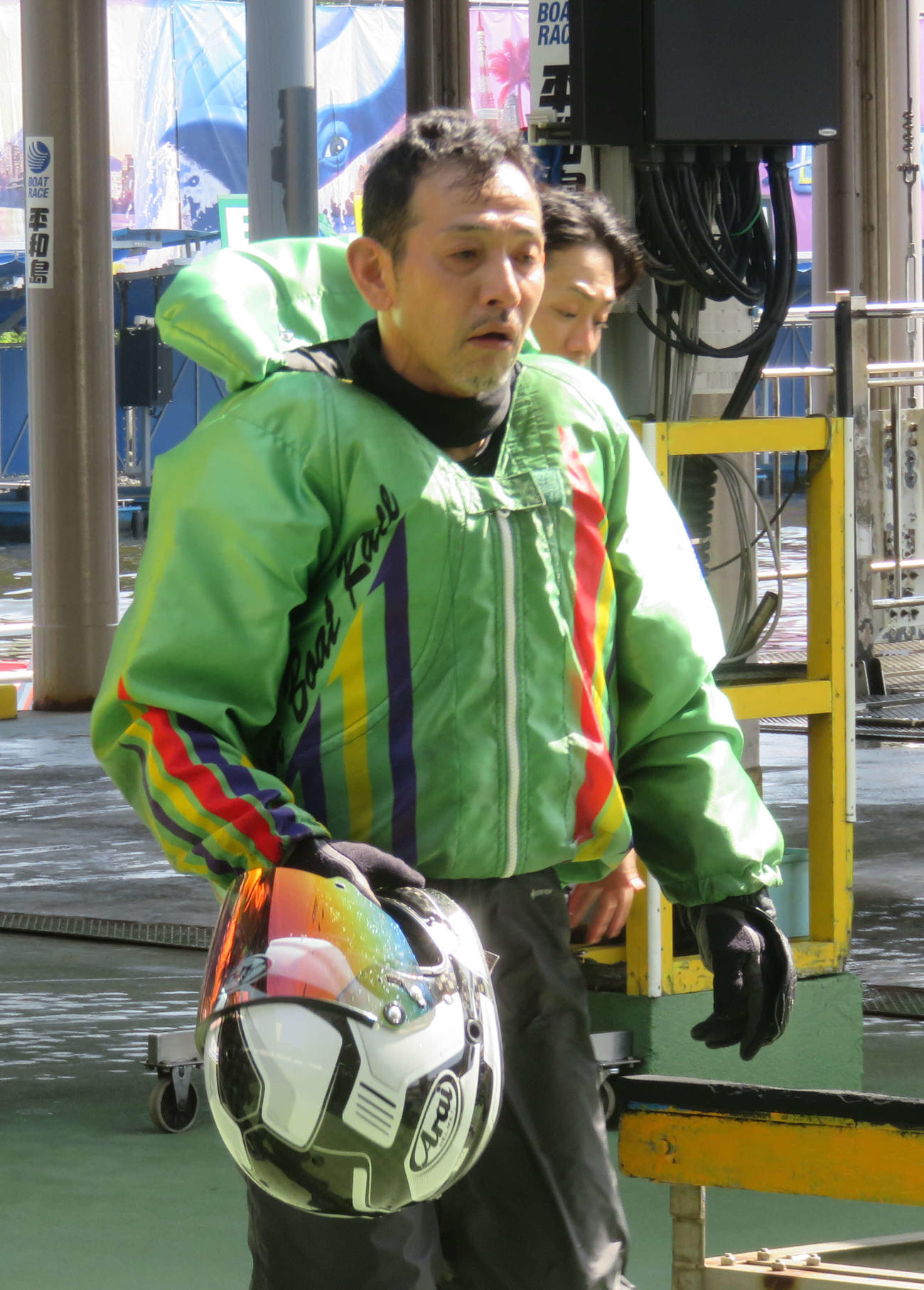 三角哲男は7Rで、大外6枠を克服し2着