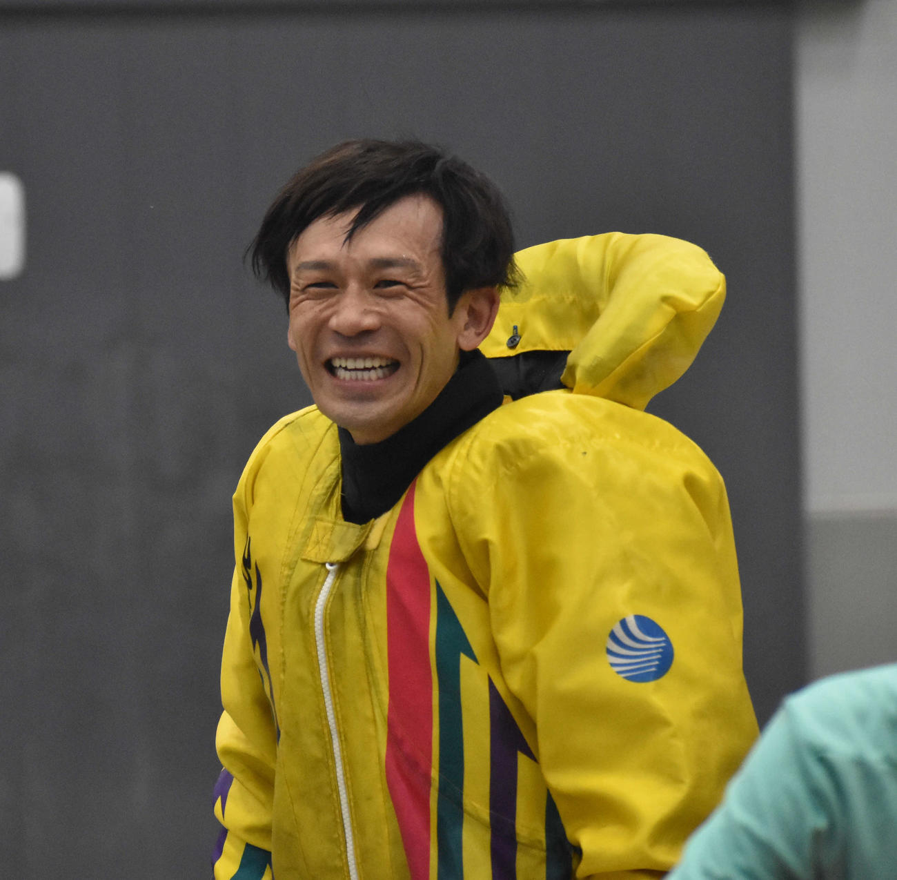 山田亮太が連勝を飾り最高の笑顔を見せる
