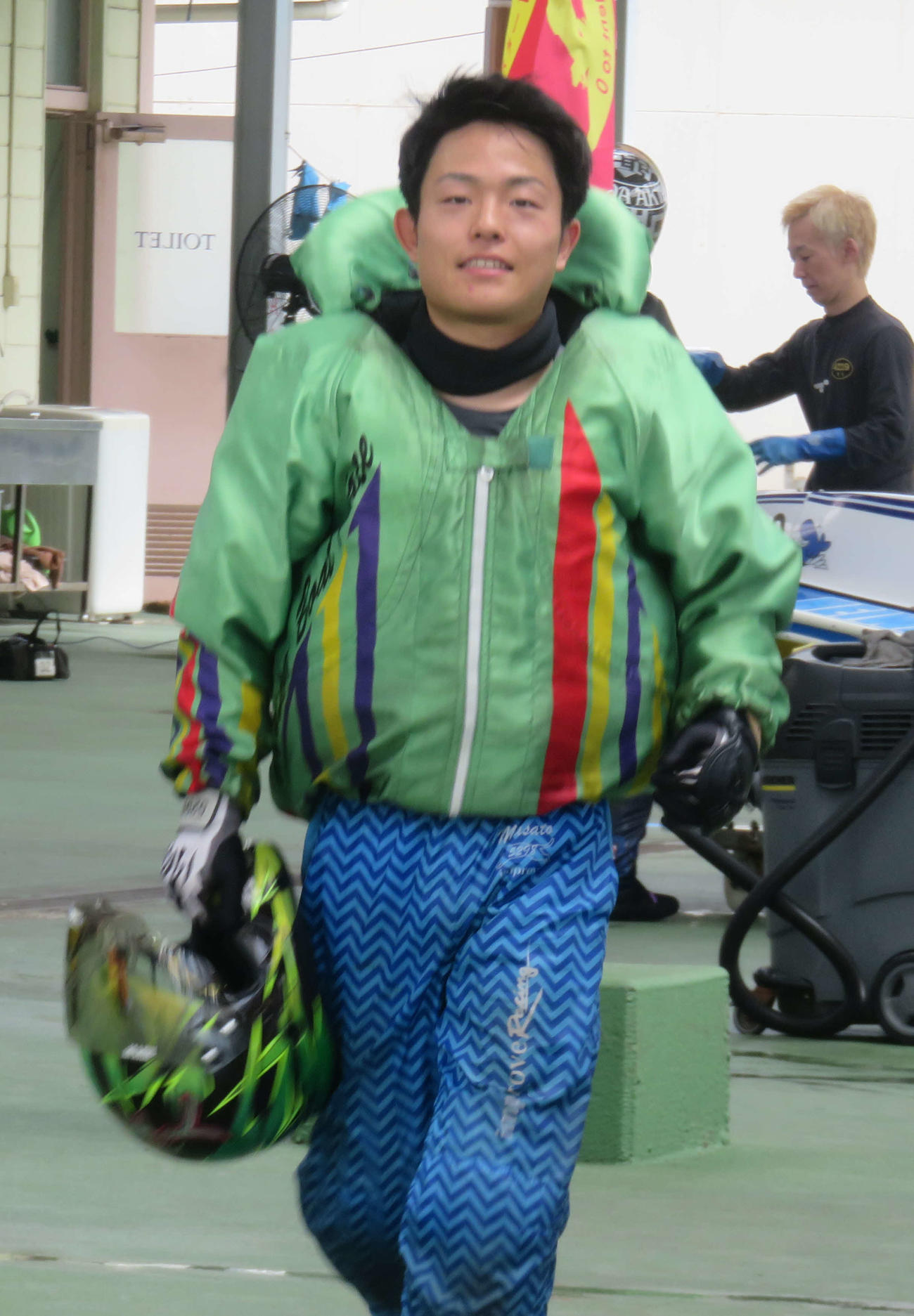 水谷理人は勝負駆け6Rをまくり差しで突き抜け1着、かろやかな足取りで引き揚げてきた