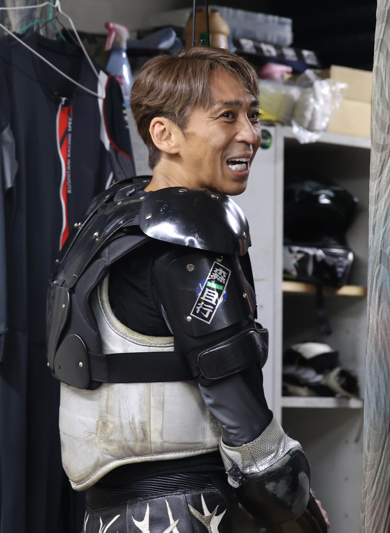 2次予選A10Rで1着の森且行は笑顔を見せる（撮影・柴田隆二）