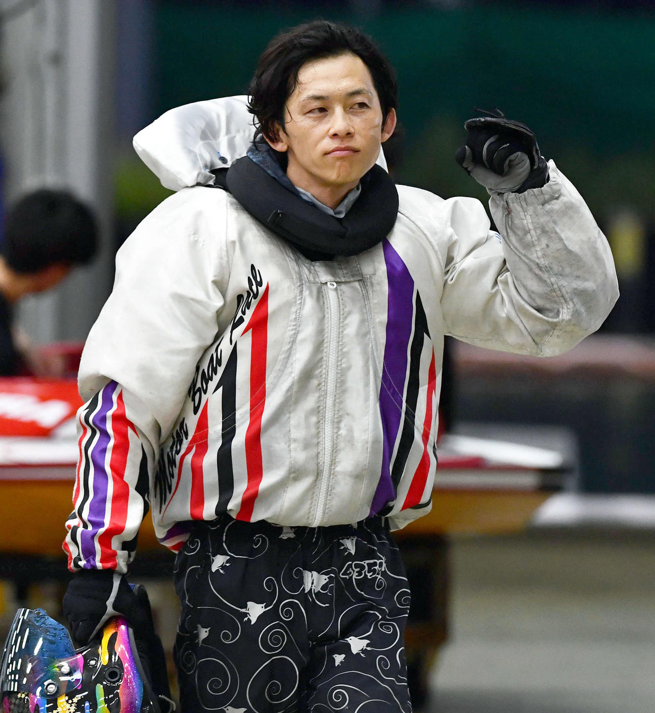 10R、1着で優出を決めた下條雄太郎はガッツポーズを見せる（撮影・岩下翔太）