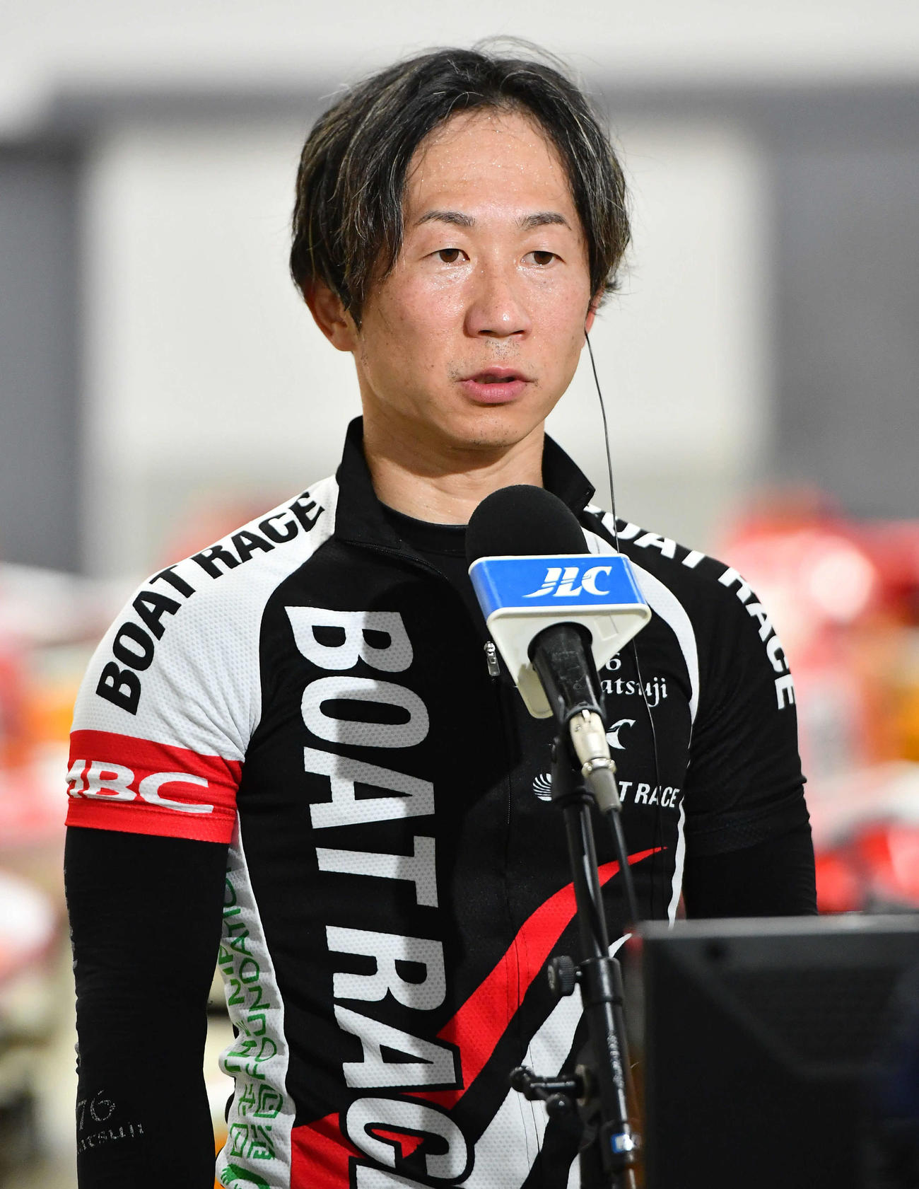 9Rの勝利インタビューを受ける中辻崇人（撮影・岩下翔太）