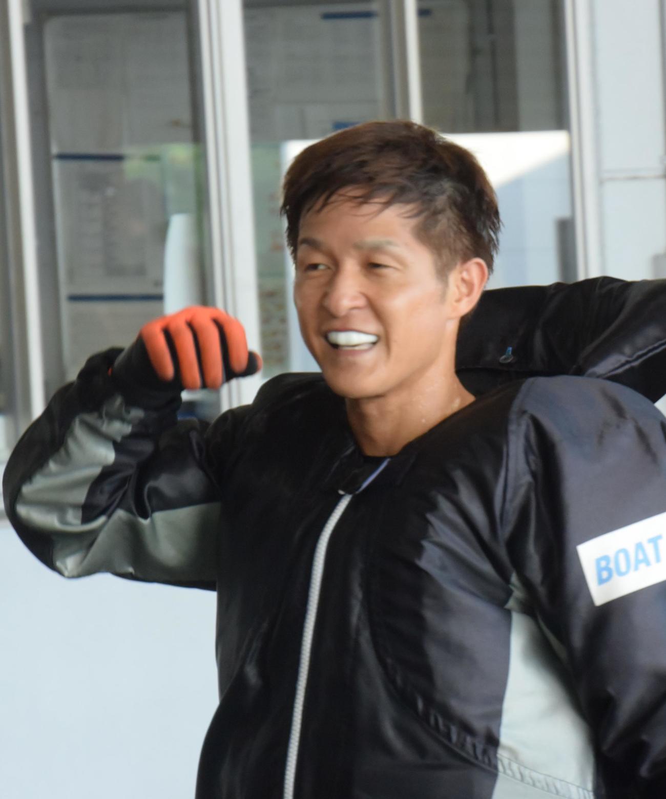 岡村将也が験のいい赤い勝負服で、びわこ2度目の優勝を狙う
