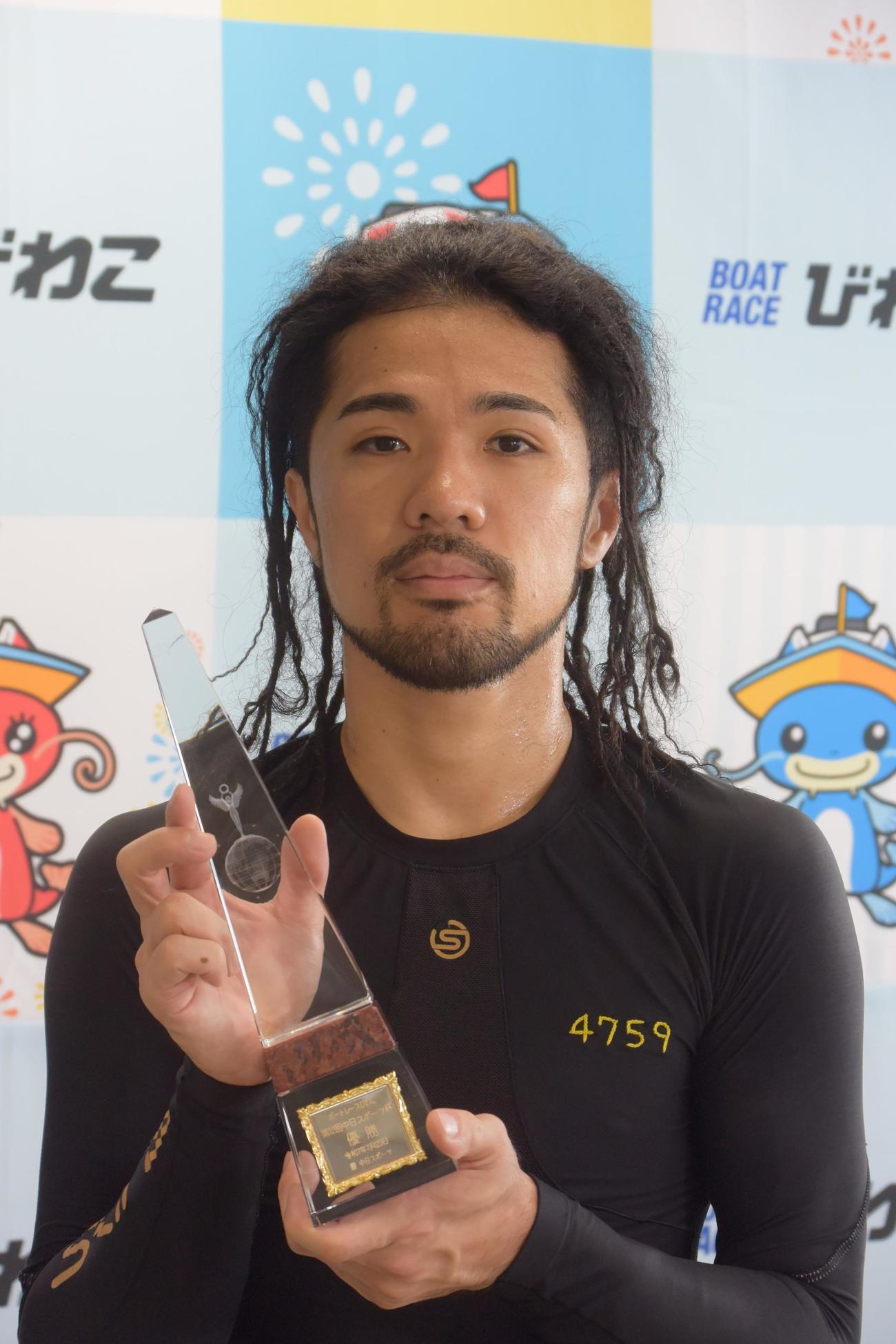 今泉友吾が優勝戦12R、イン速攻から逃げ切って優勝を飾った