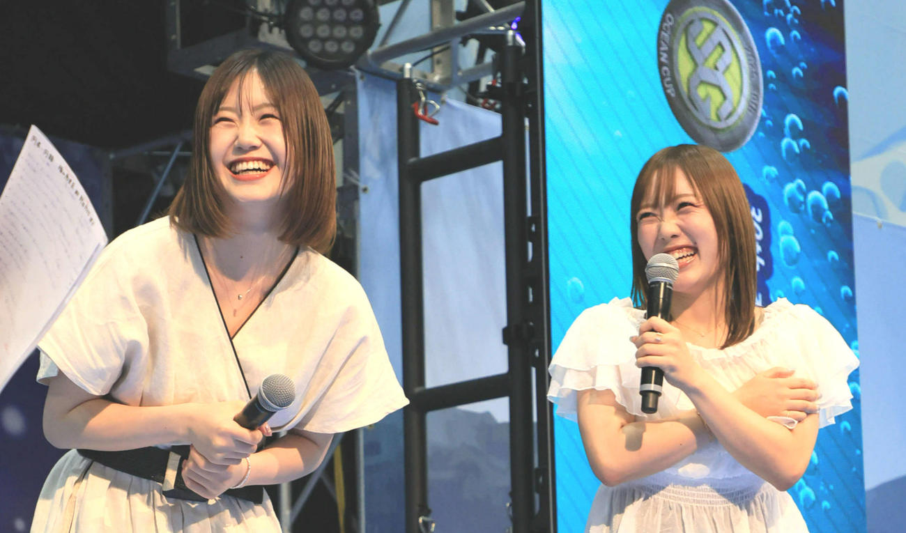 トークショーを行った福山恵里奈（右）と野田彩加
