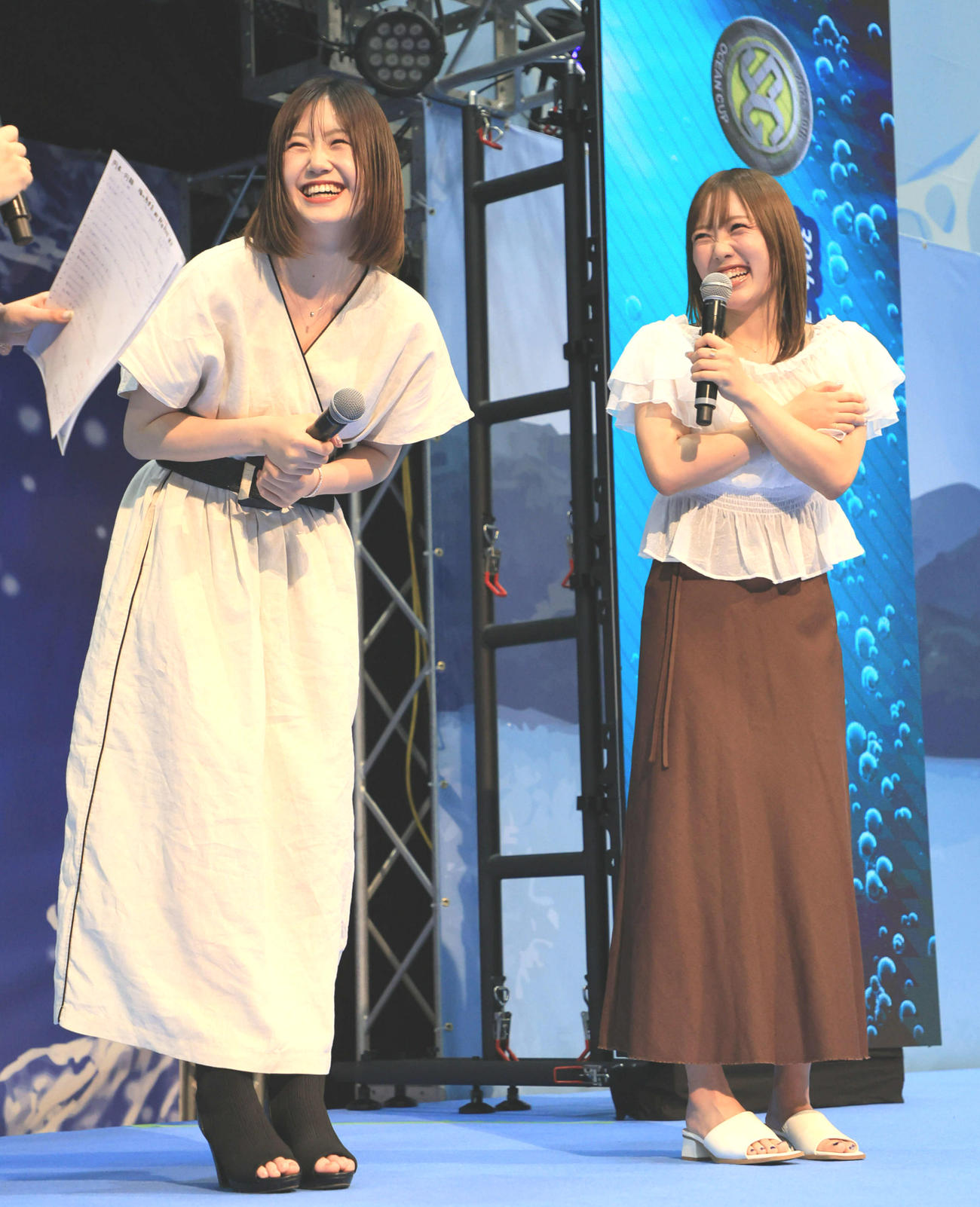 トークショーを行った福山恵里奈（右）と野田彩加